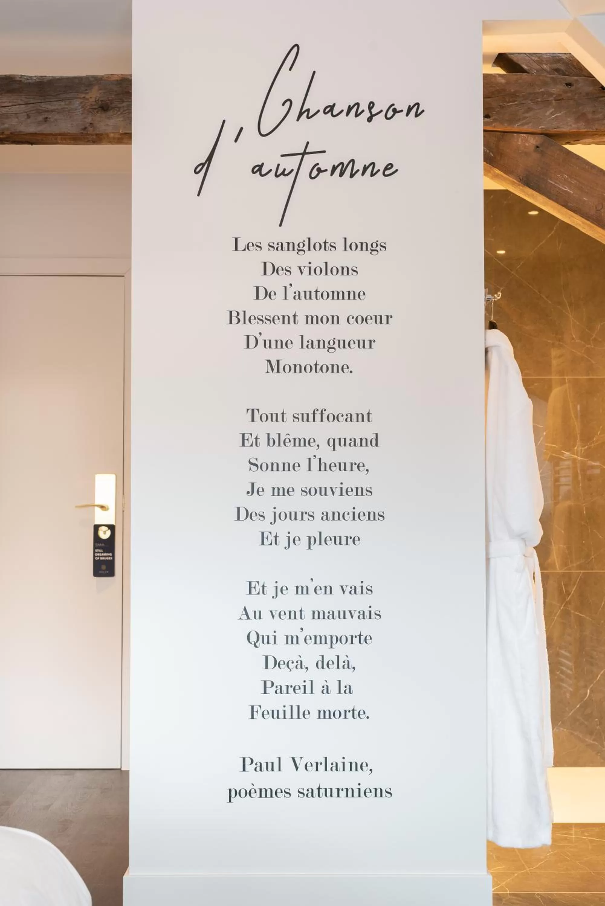 Text overlay in Boutique Hotel Sablon by CW Hotel Collection