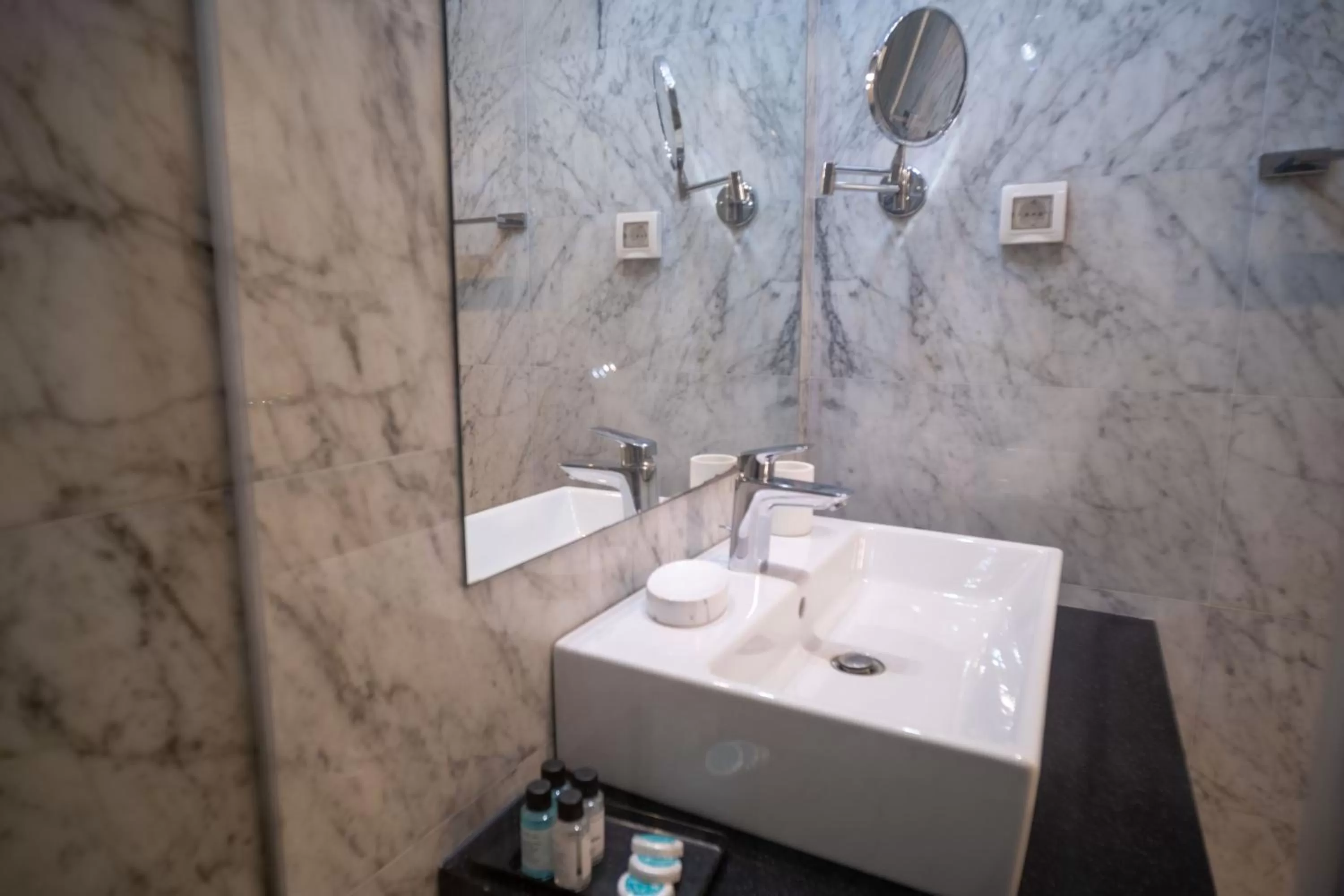 Toilet, Bathroom in Hotel Atina