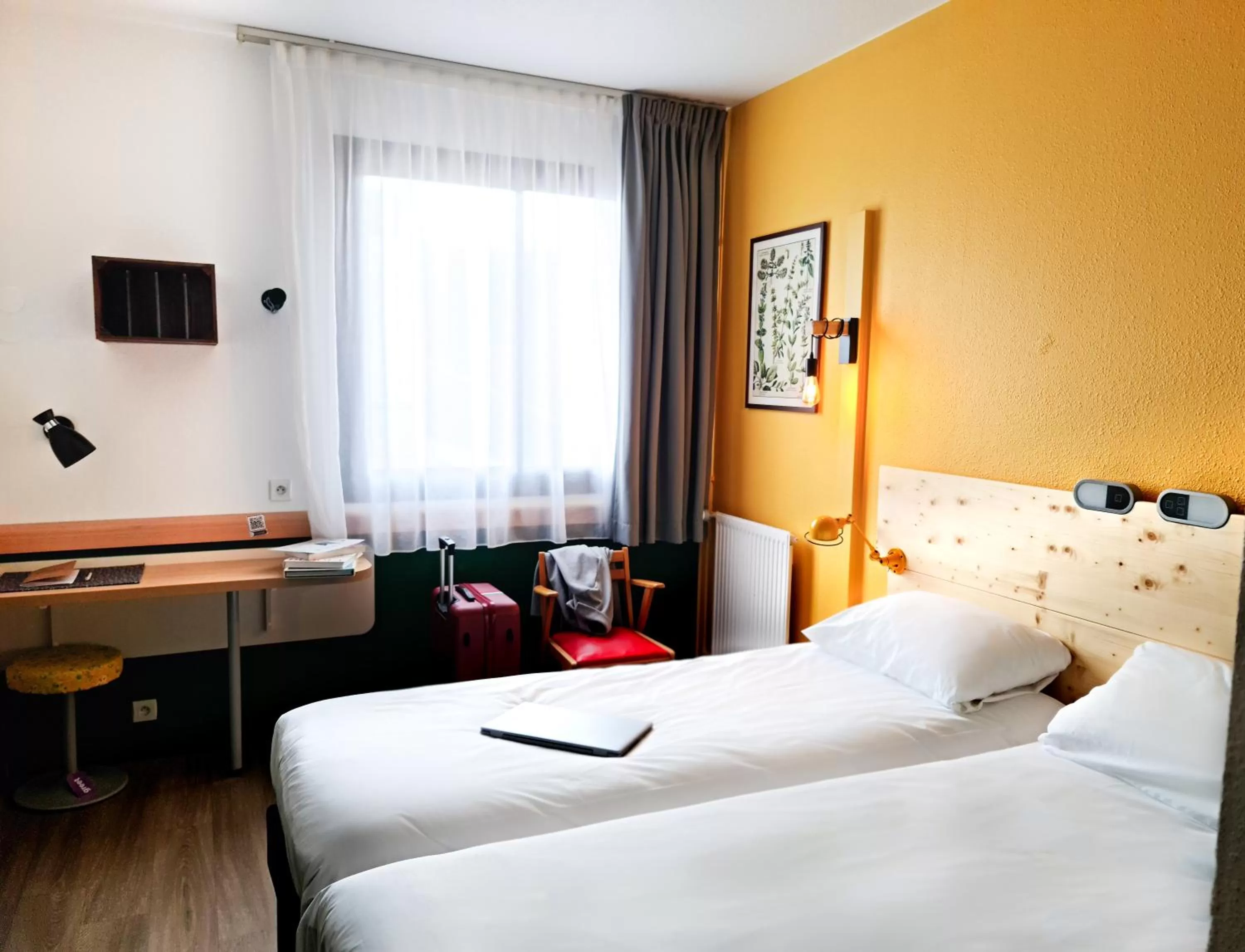 Bedroom, Bed in Greet Hotel Evreux Centre - Route de Normandie by Accor