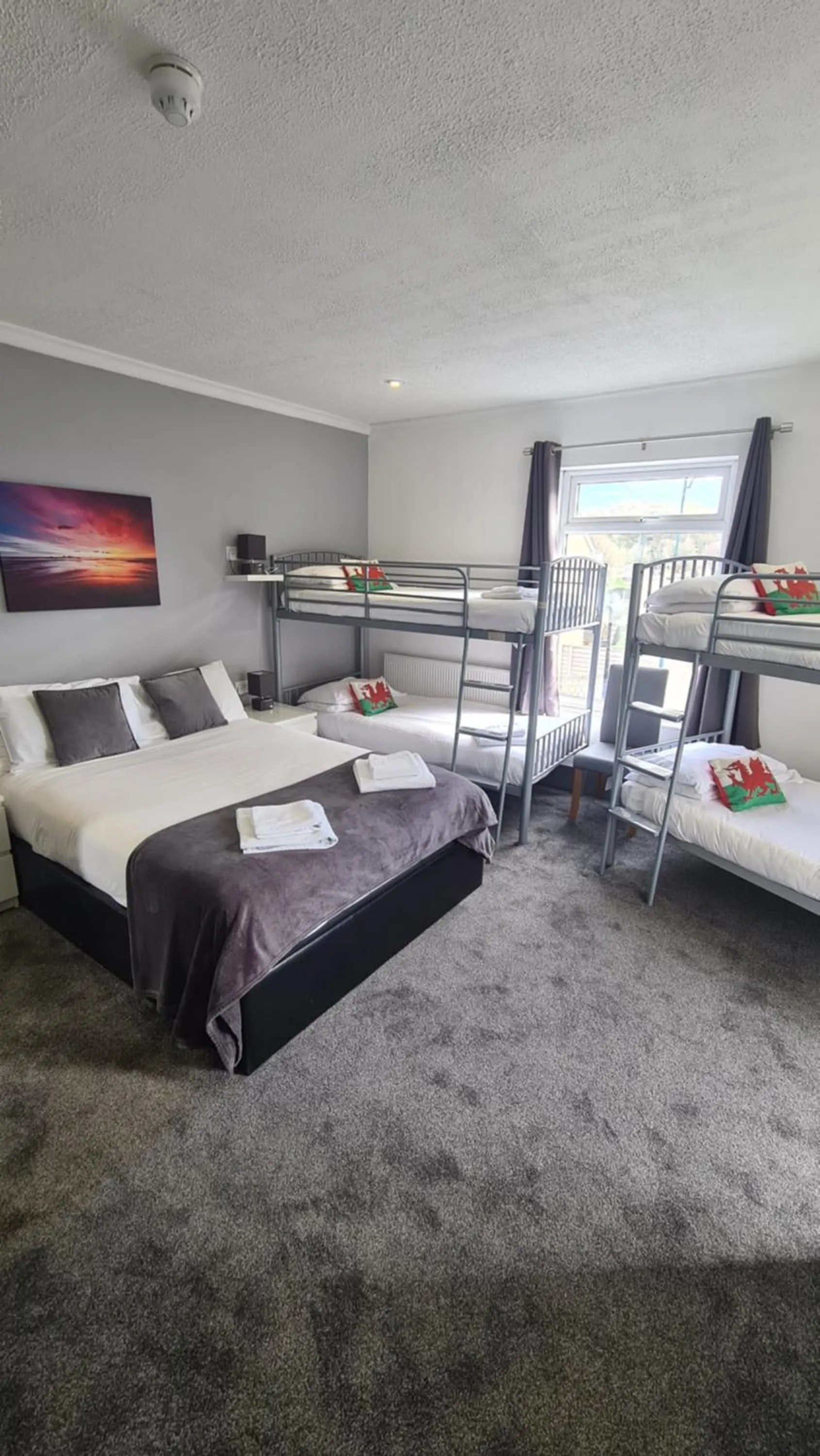 Bed in Y Gwynedd Inn