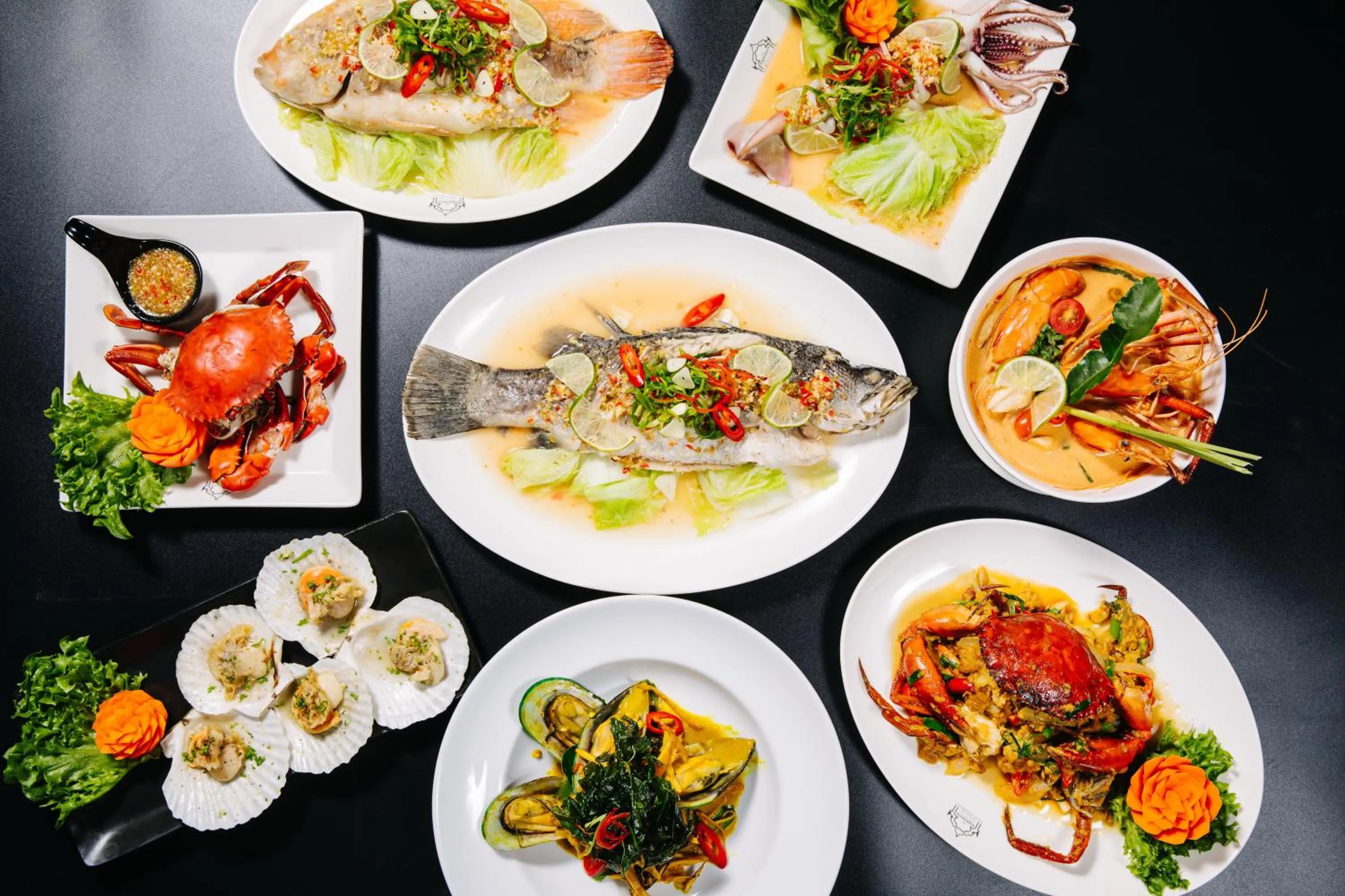 Food and drinks in The Experience Walking Street Chiang Mai