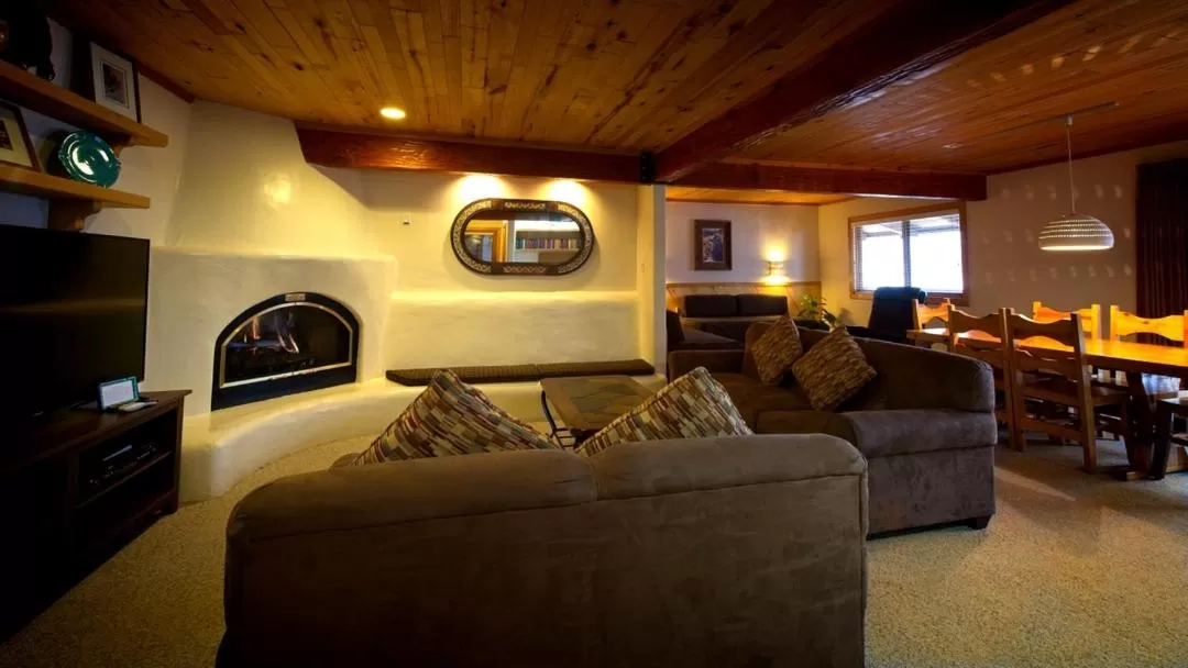 Sitzmark Sports Lodge