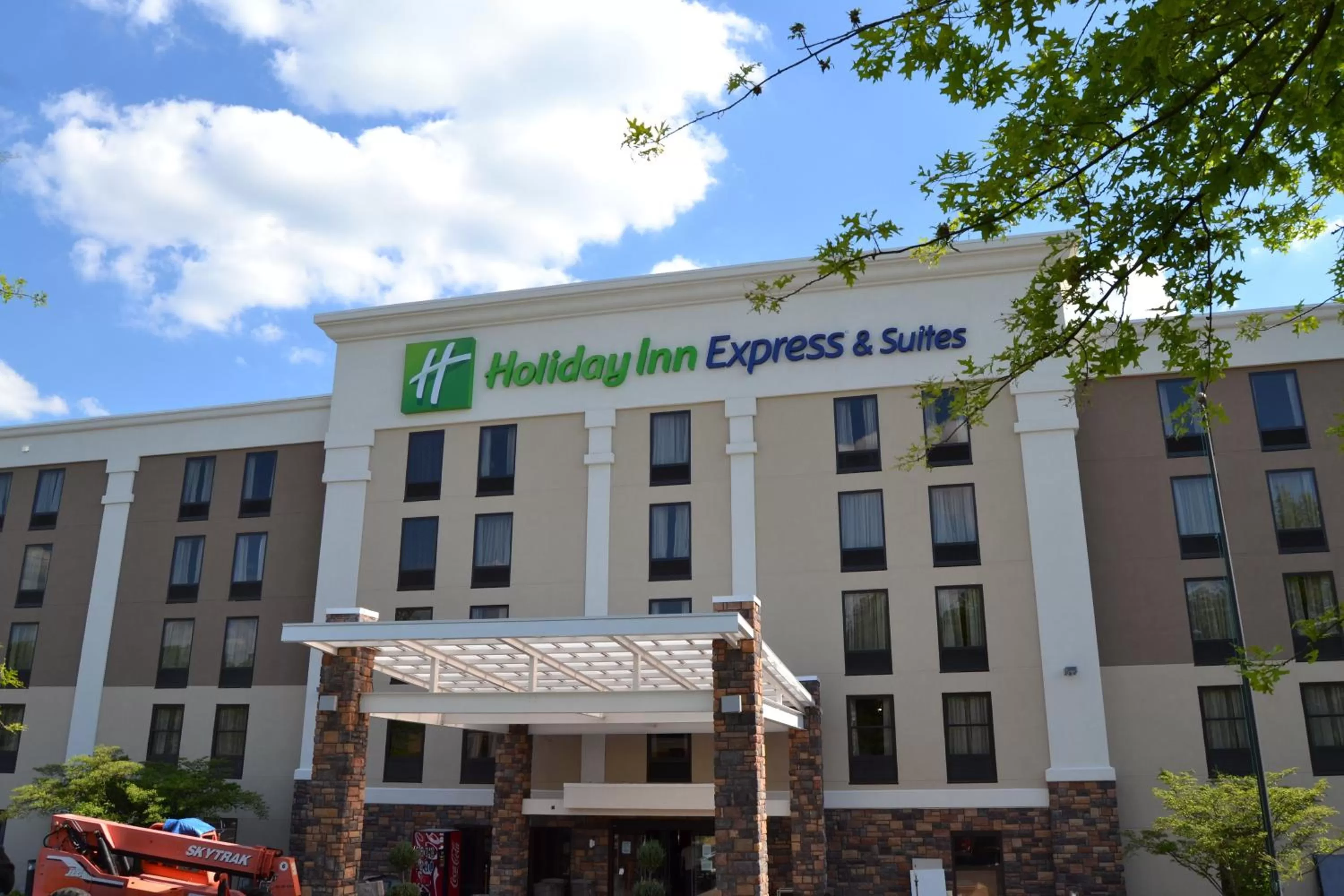 Property building in Holiday Inn Express & Suites Nashville Southeast - Antioch by IHG