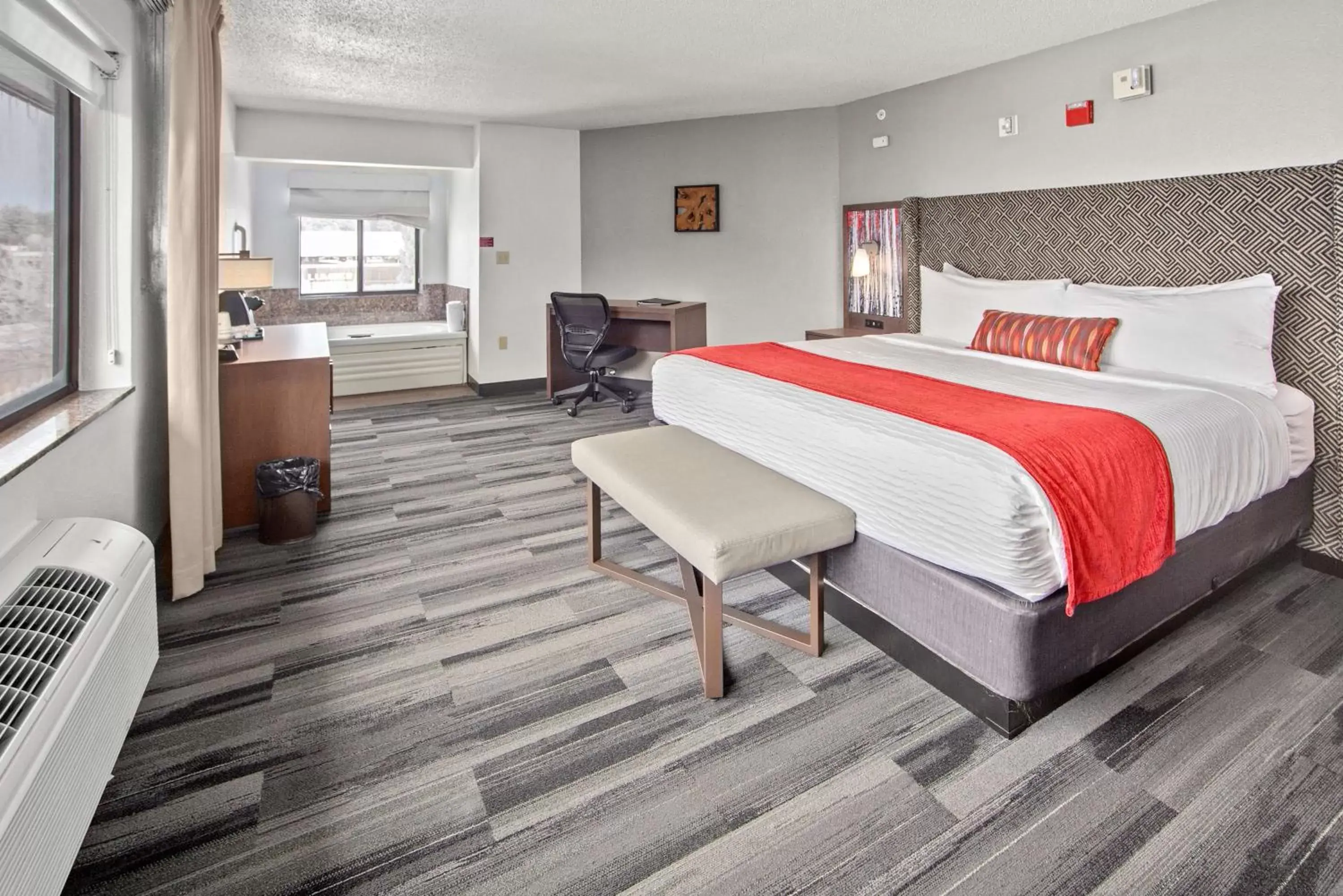 Deluxe King Suite with Spa Bath - Non-Smoking in Best Western Plus McCall Lodge and Suites Deluxe King Suite with Spa Bath - Non-Smoking in Best Western Plus McCall Lodge and Suites