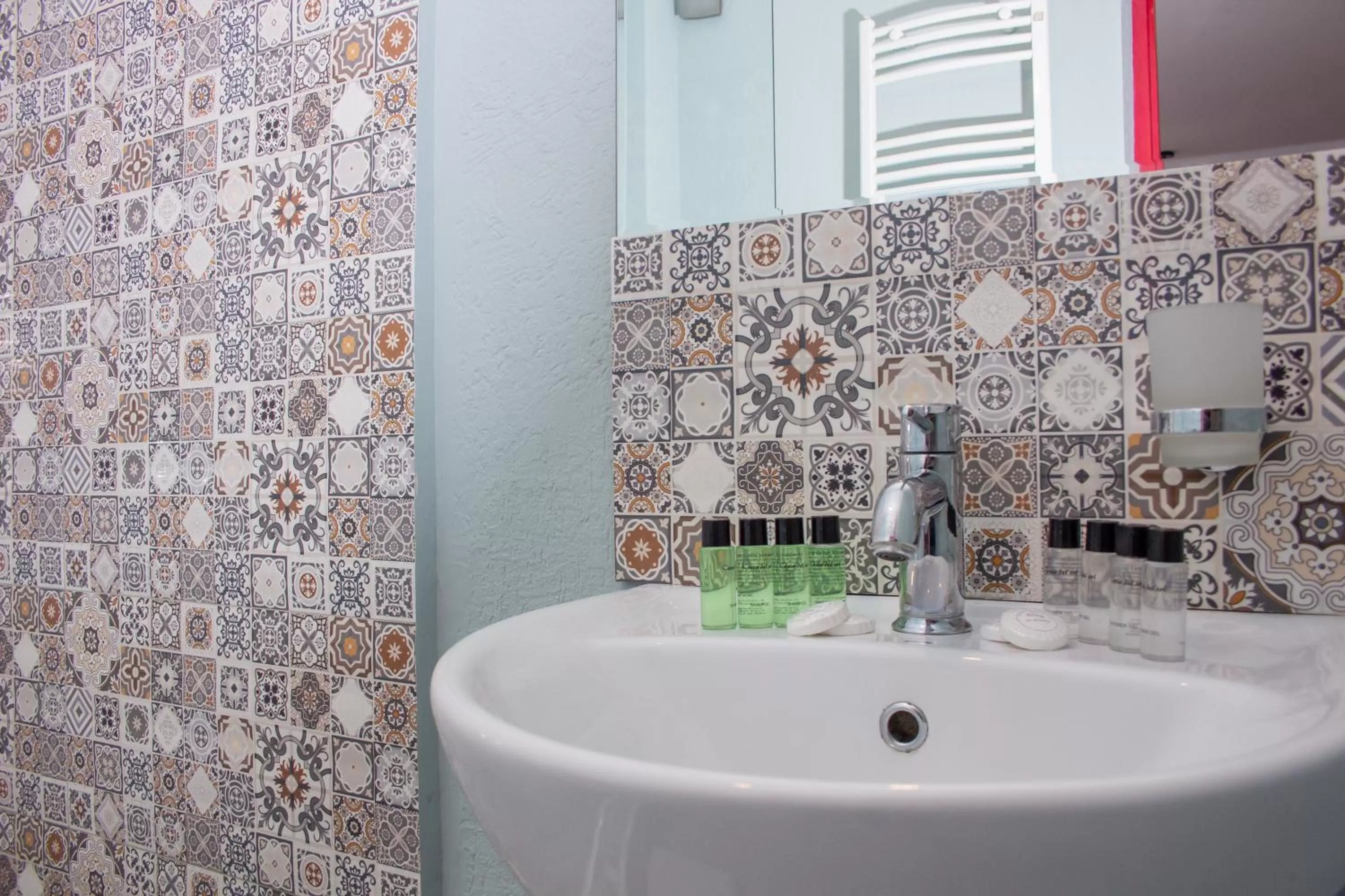 Bathroom in Check Point Hotel