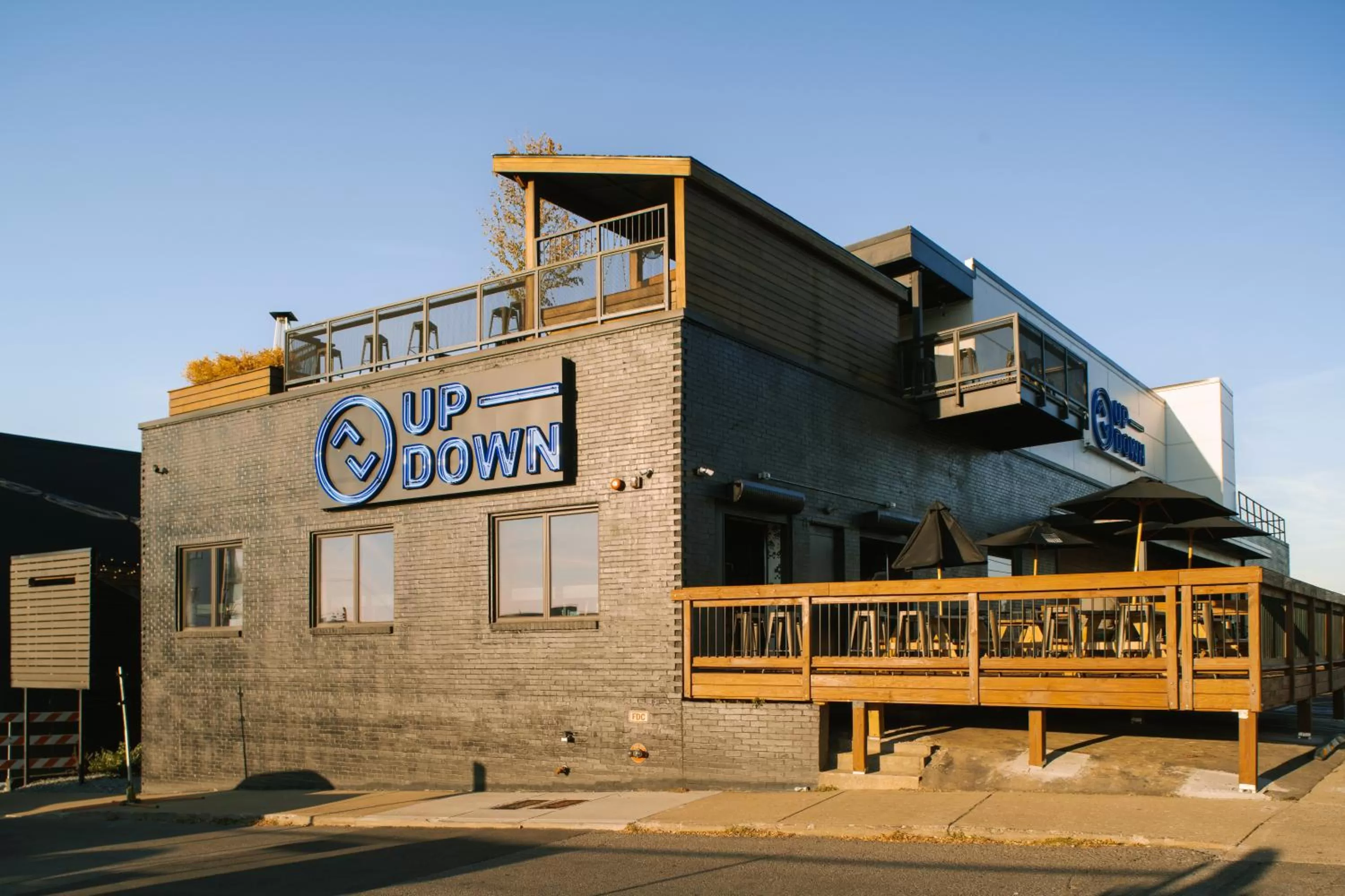 Property Building in Sonder The Lookout