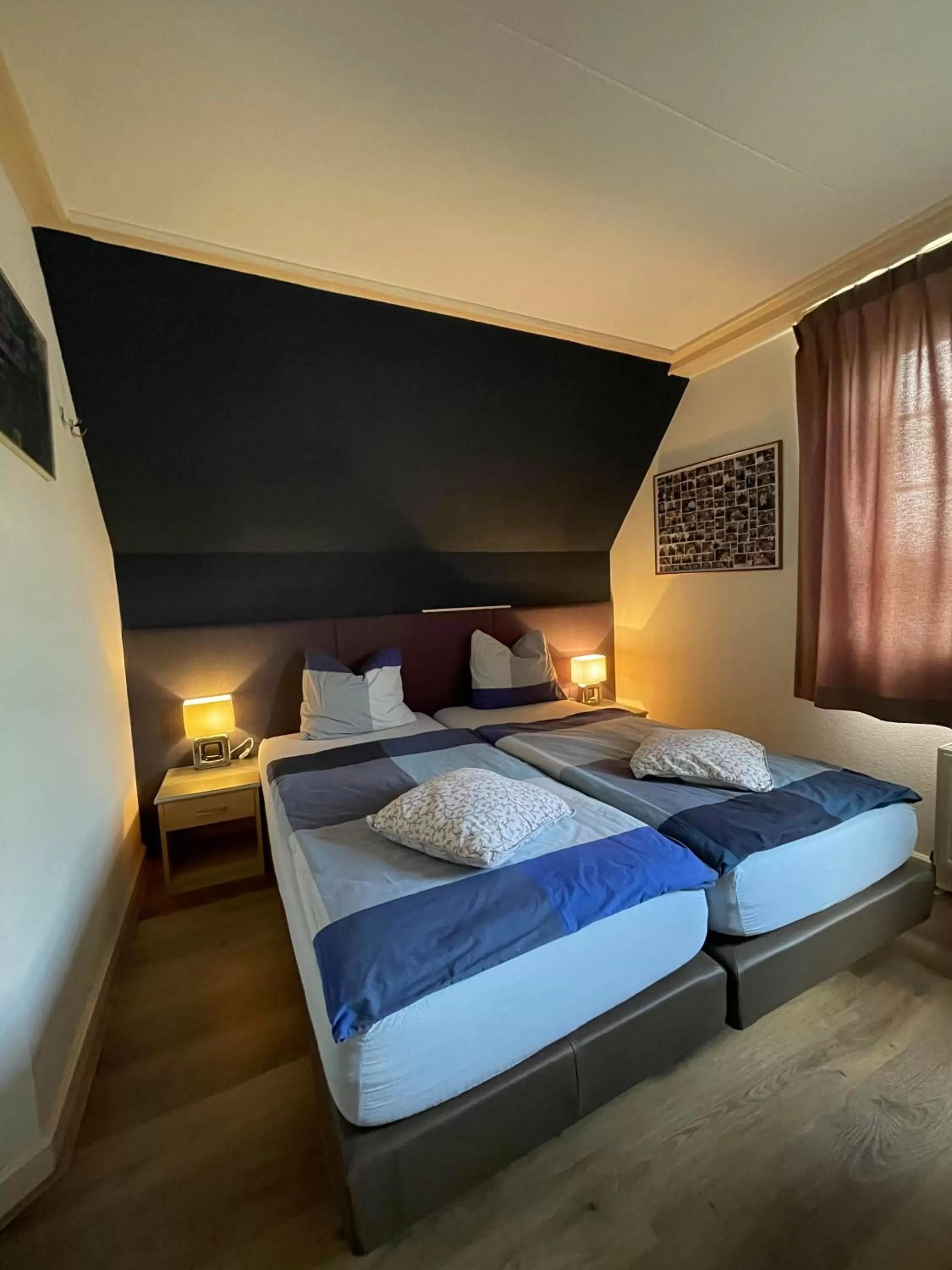 Bedroom, Bed in B&B de Wiekeborg