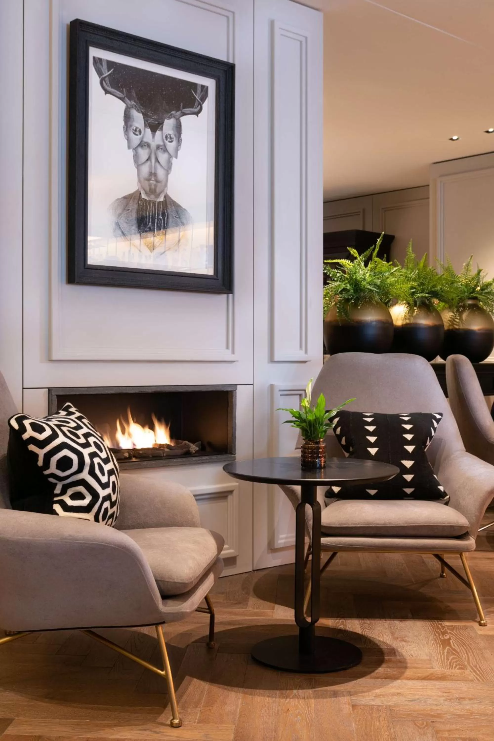 Lounge or bar in Holmes Hotel London