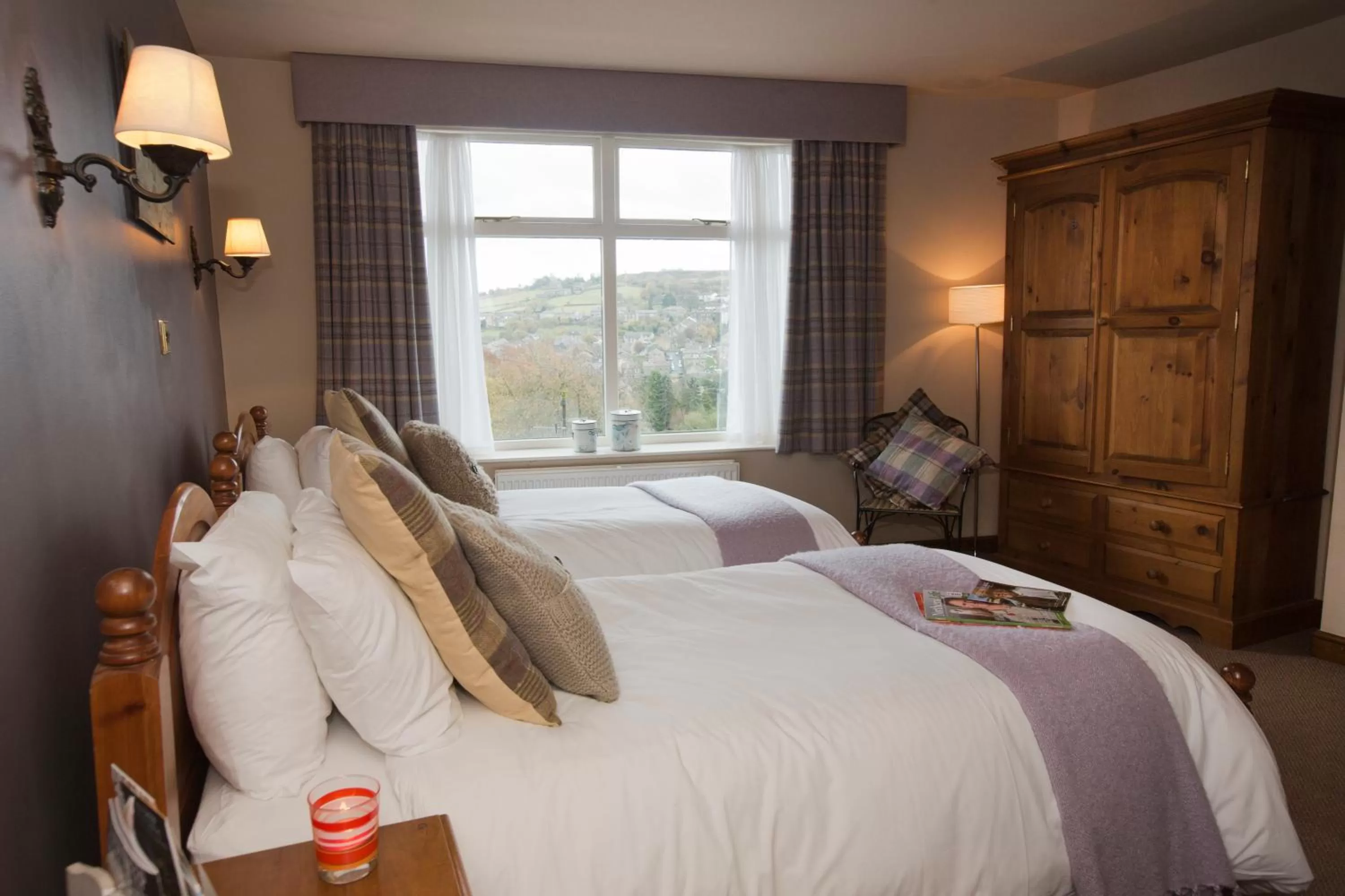 Bed in The Fleece Inn