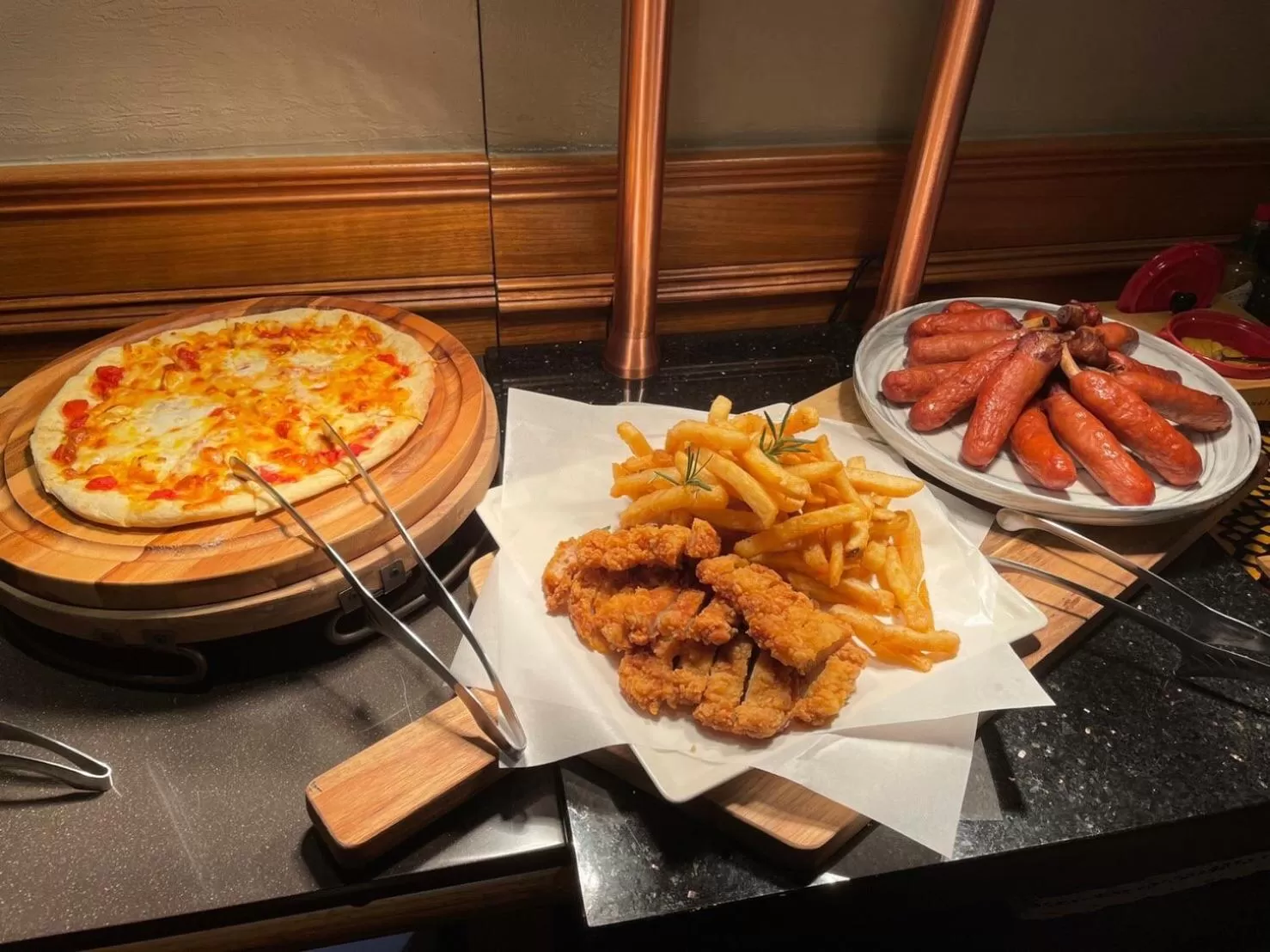 Breakfast in River inn Station