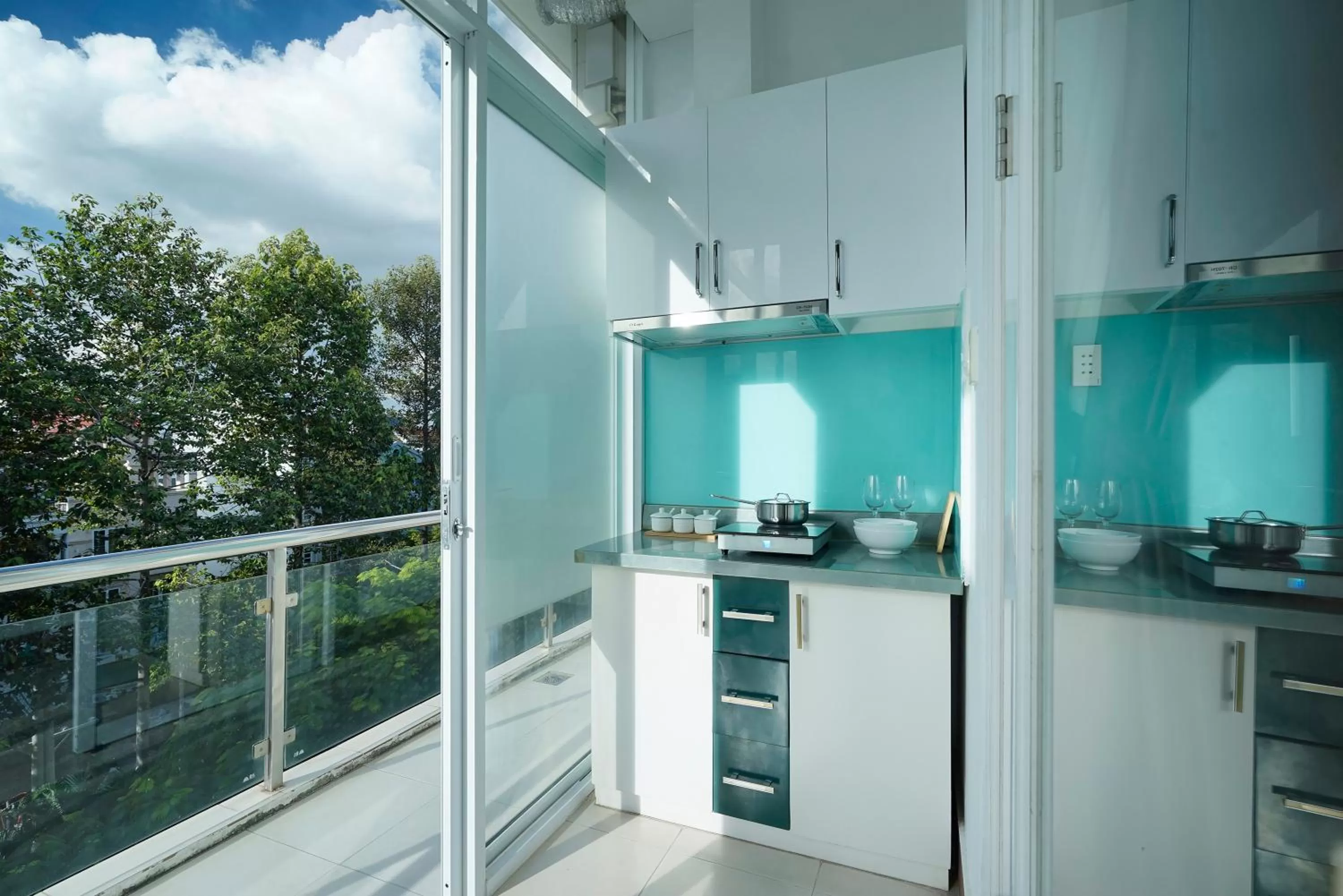 Kitchen or kitchenette in Hoang Yen Hotel Near SECC - Phu My Hung