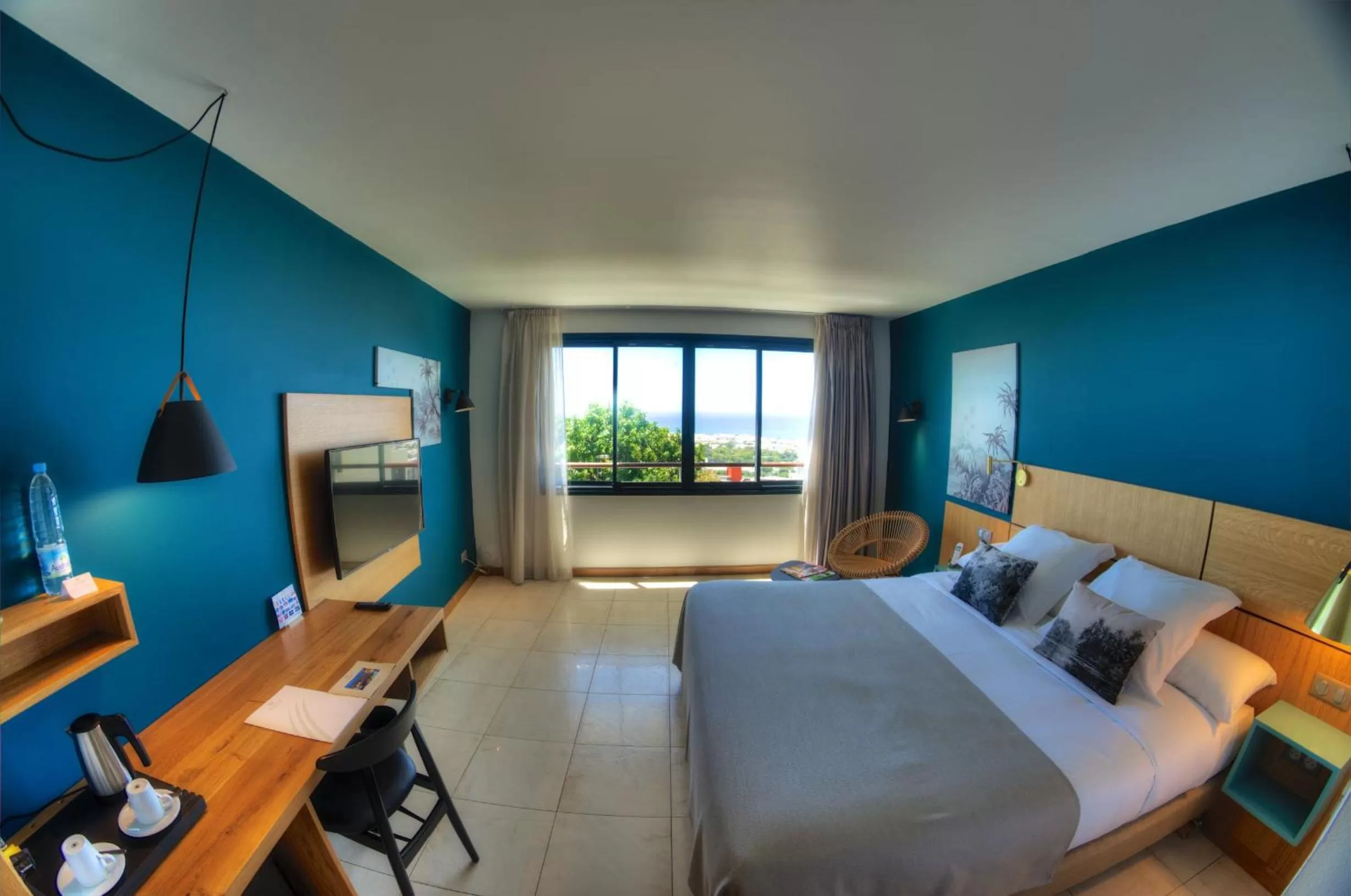 Photo of the whole room in Bellepierre