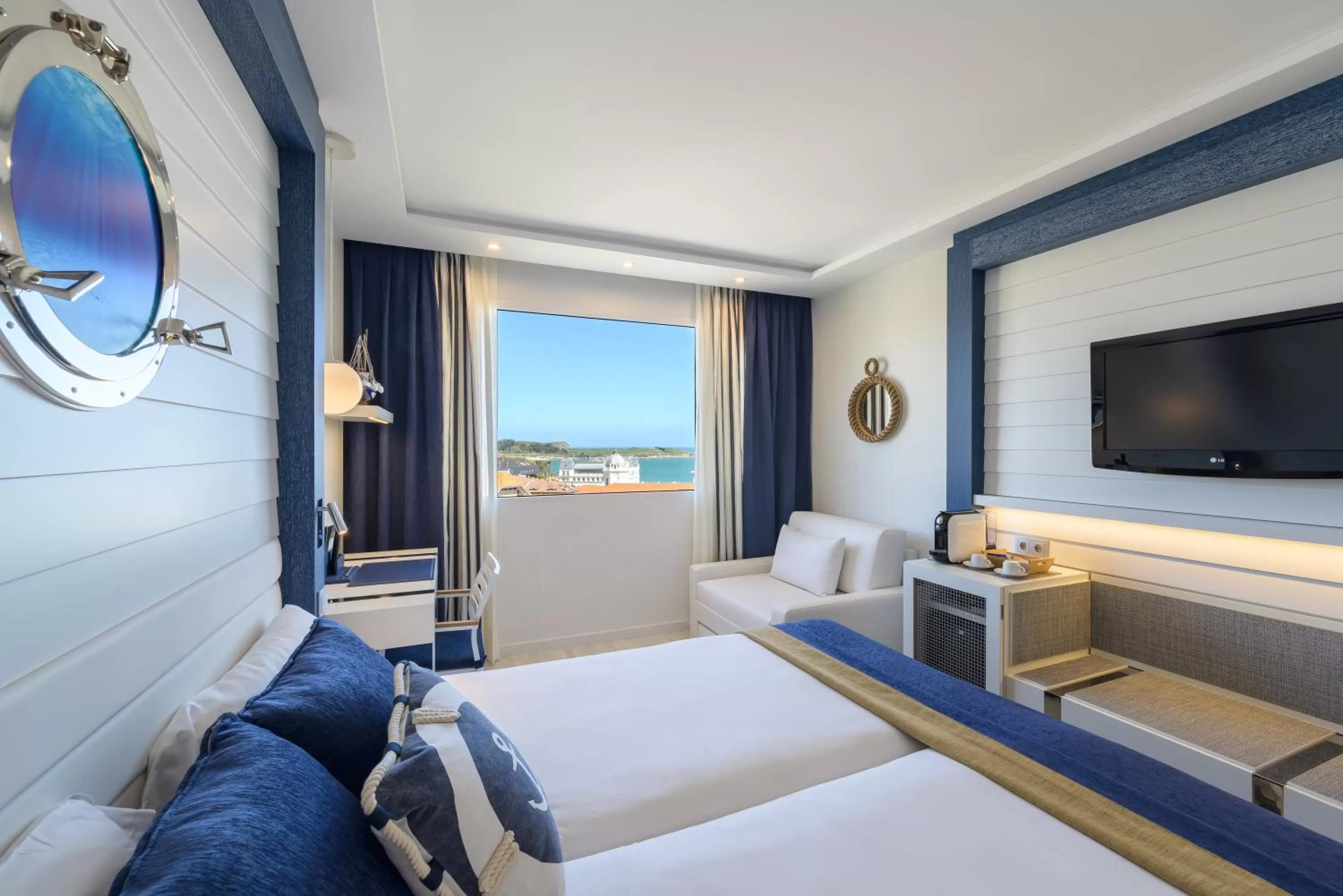 Photo of the whole room, Bed in Santemar