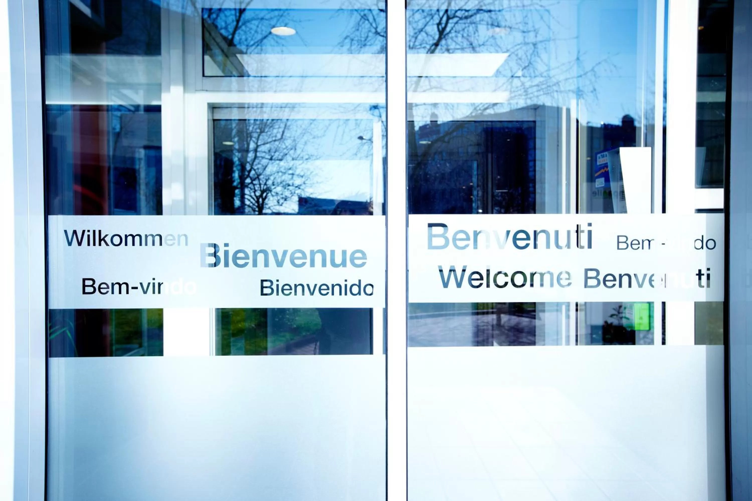 Facade/entrance in Campanile Paris Ouest - Gennevilliers Barbanniers