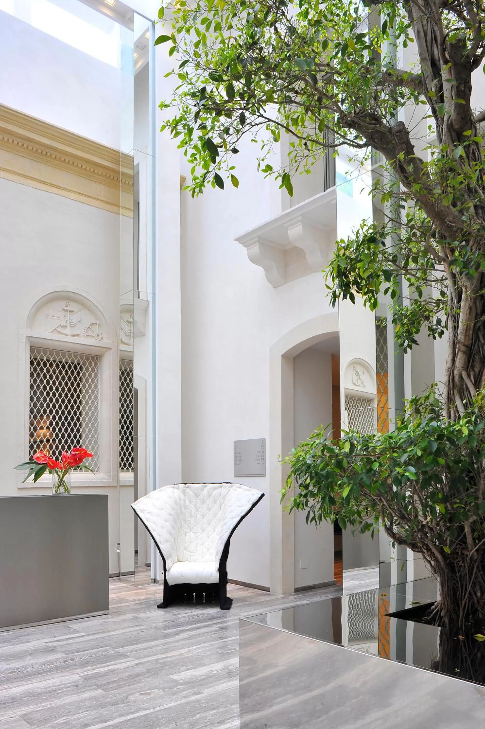 Decorative detail in Hotel Romano House