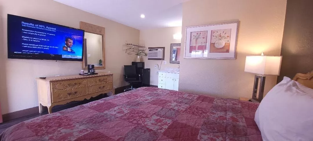 Photo of the whole room in Lakeview Inn