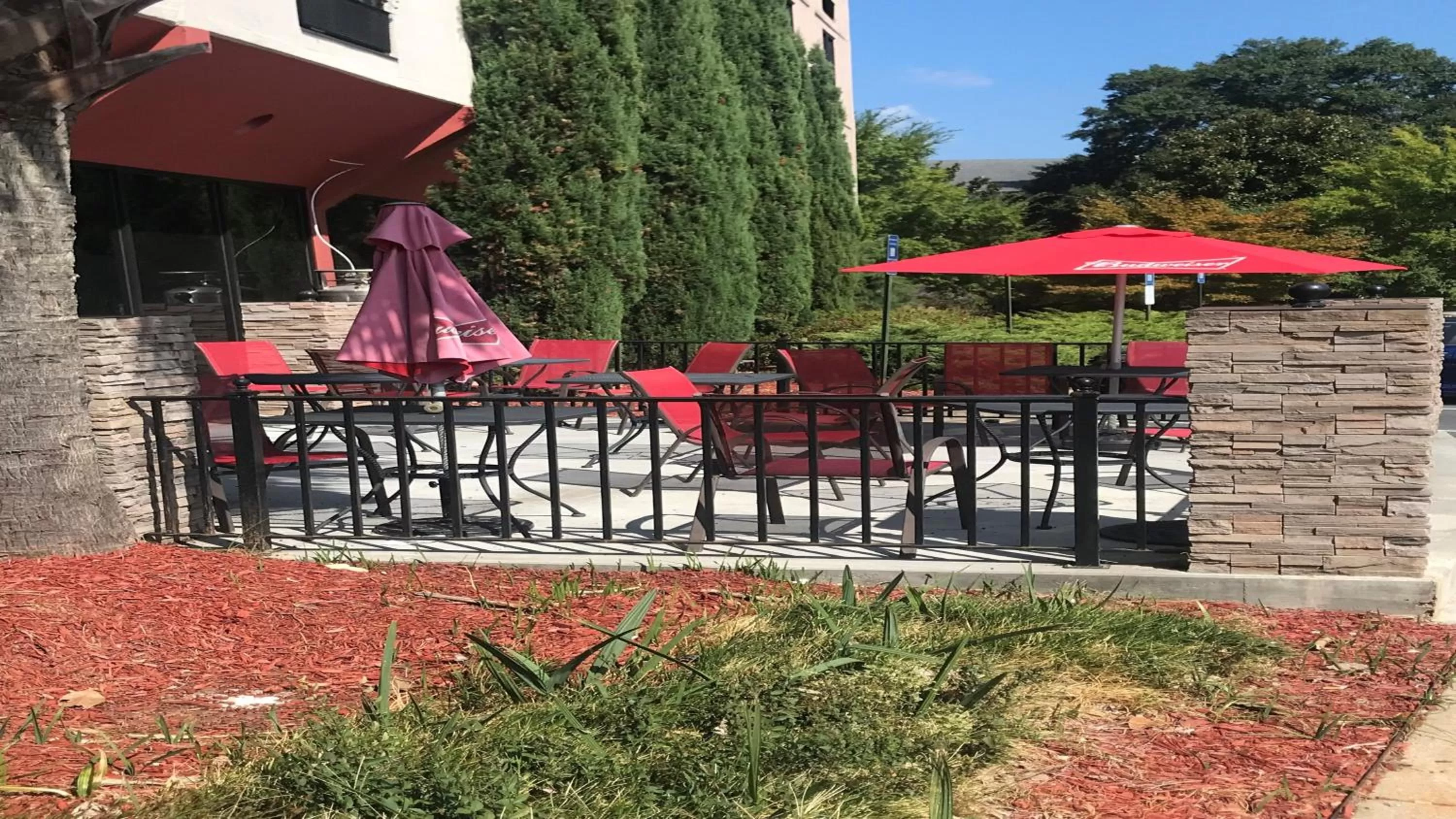 Restaurant/places to eat in Holiday Inn Hotel Atlanta-Tucker, a Full Service Hotel