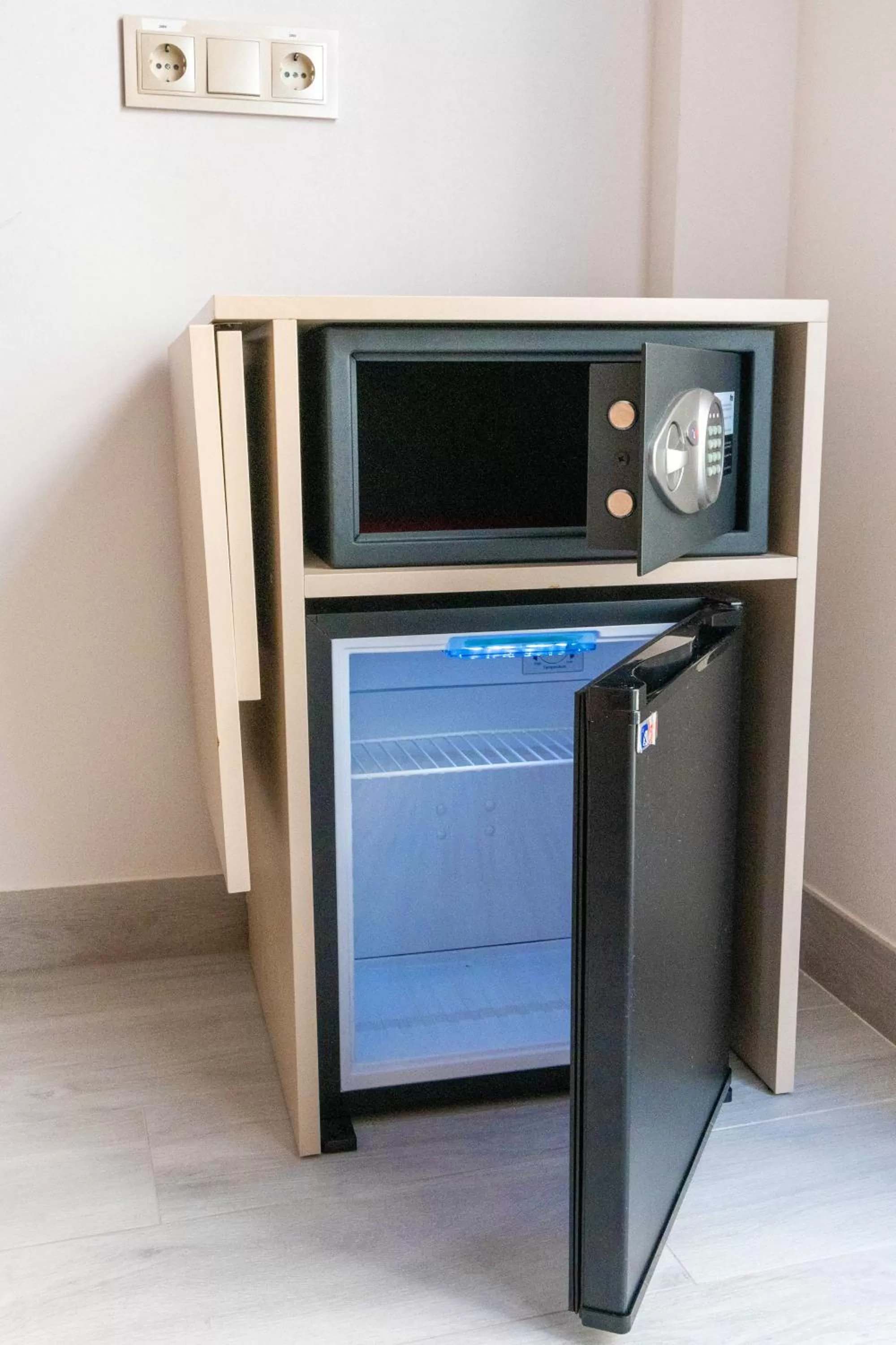 oven, TV/Entertainment Center in NR Mirador del Castillo