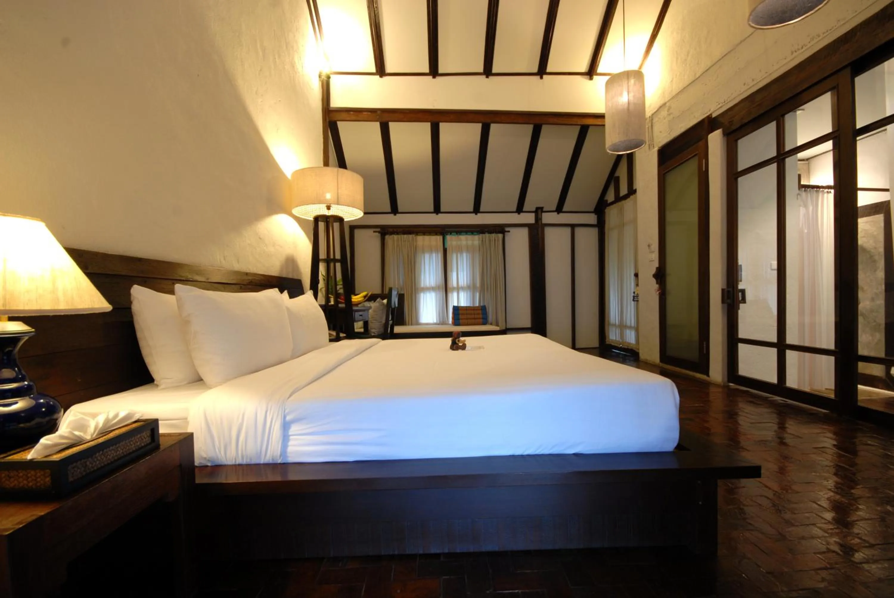 Bedroom, Bed in Banthai Village