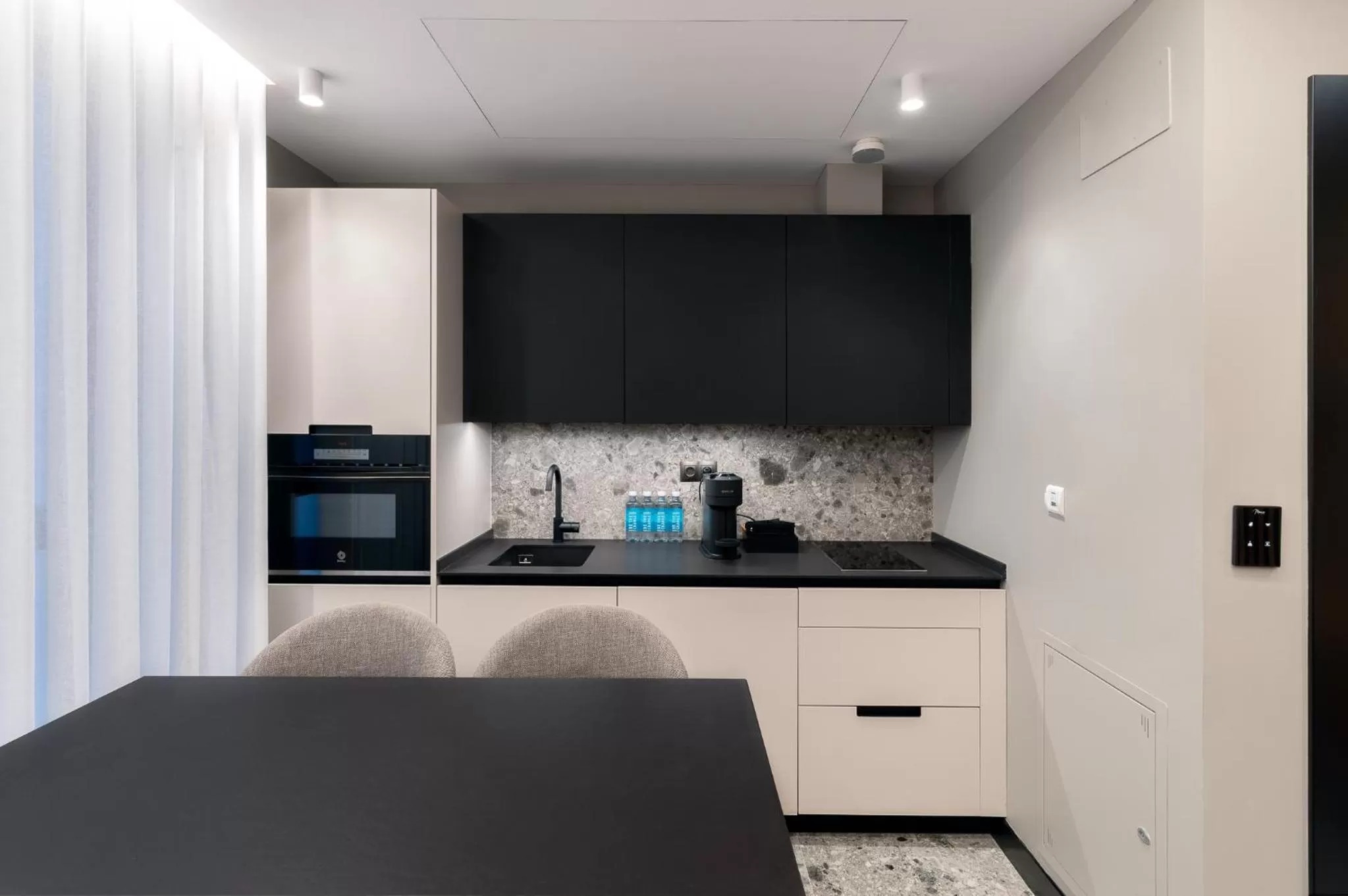 Kitchen or kitchenette in Mauro Suites