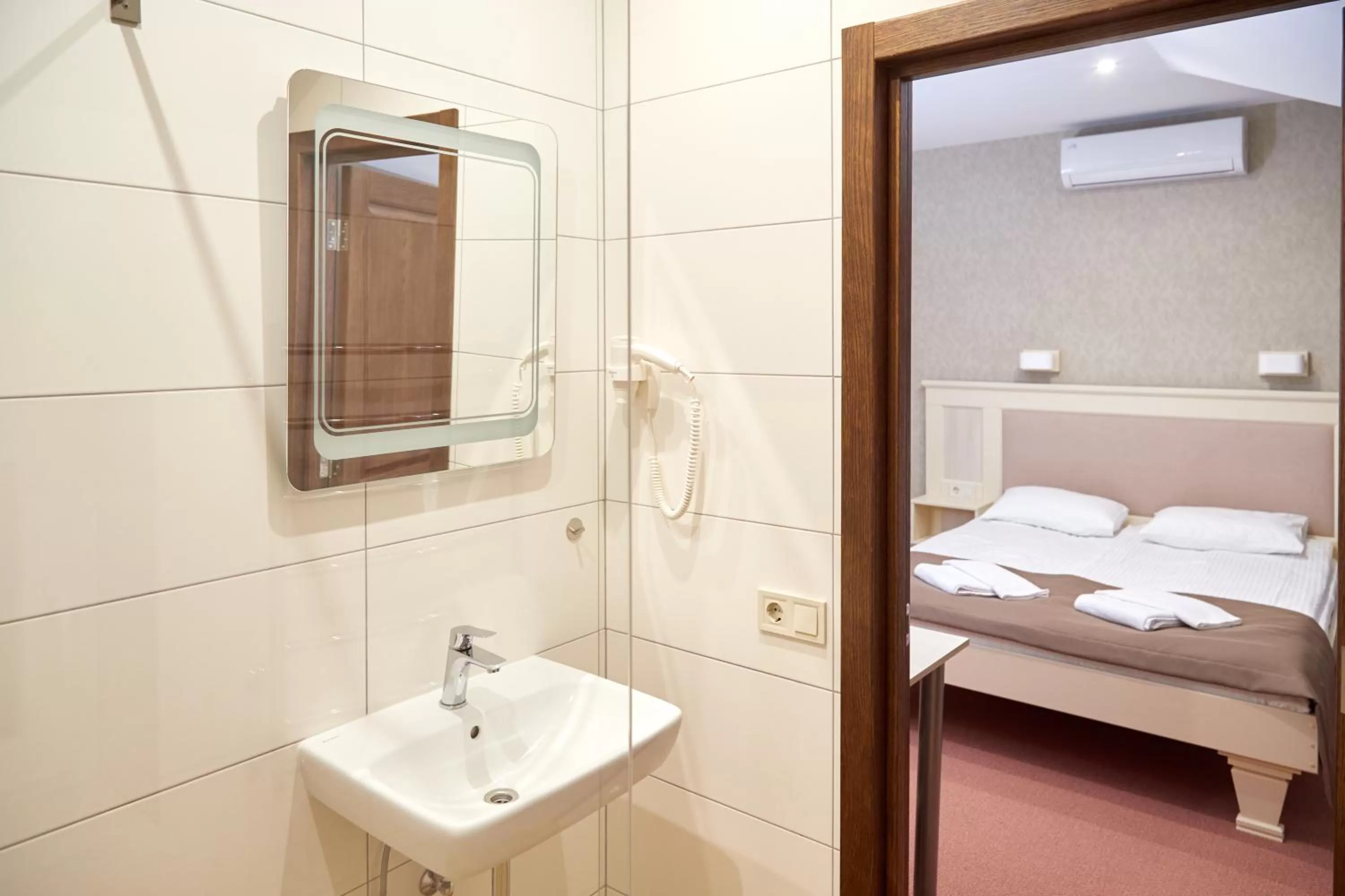 Bathroom in Hotel Korona