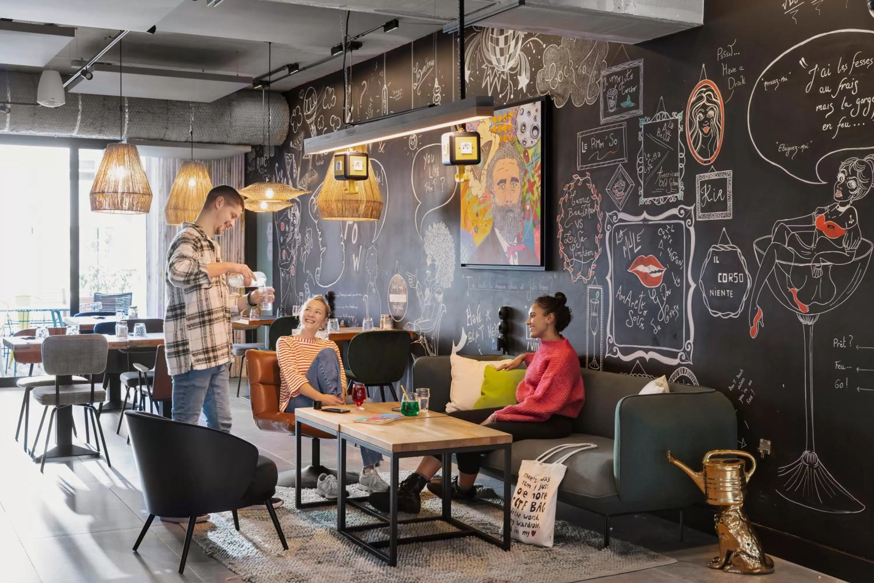 Restaurant/places to eat in ibis Styles Amiens Centre