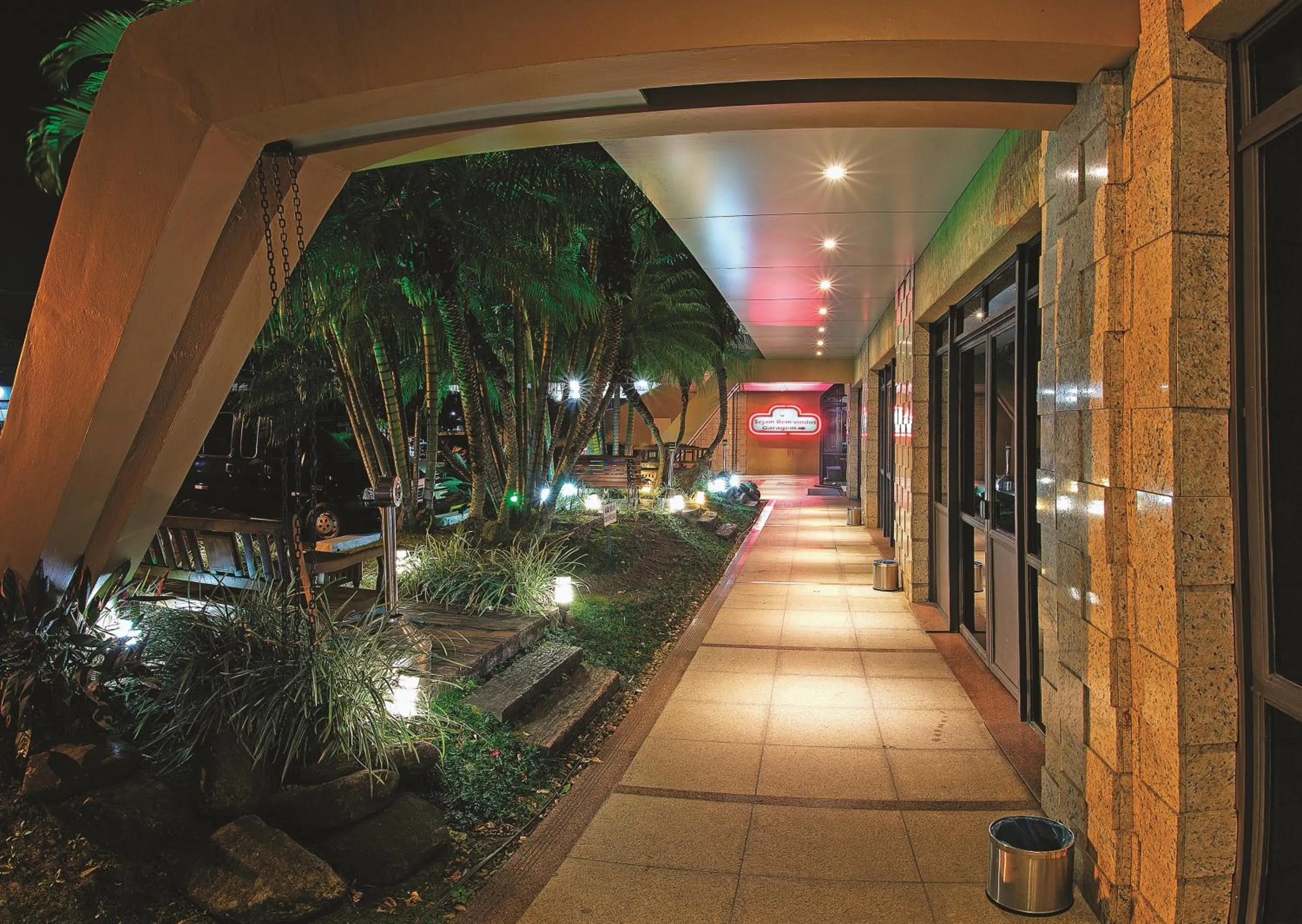 Facade/entrance in Lira Hotel