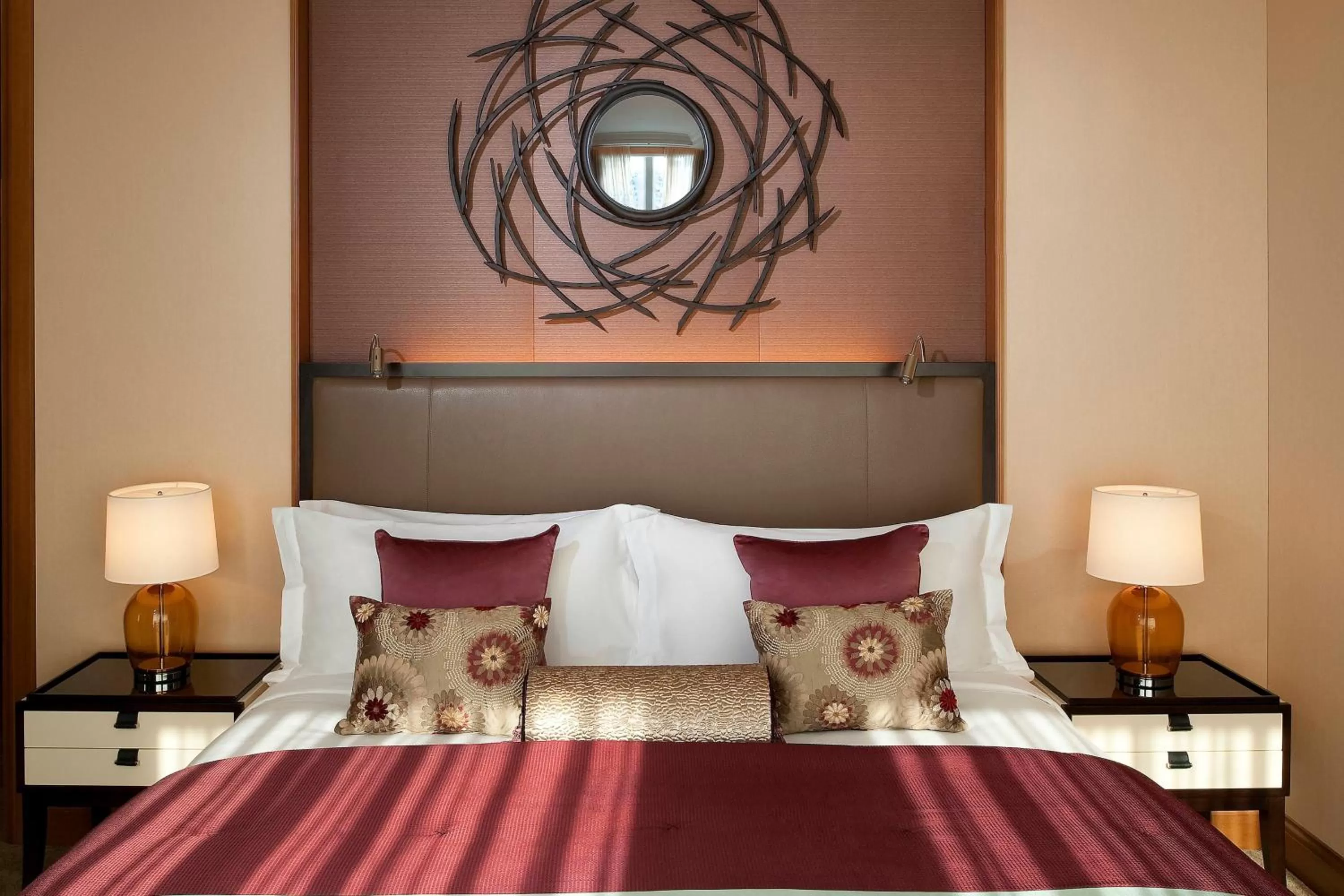 Photo of the whole room, Bed in The St. Regis Osaka