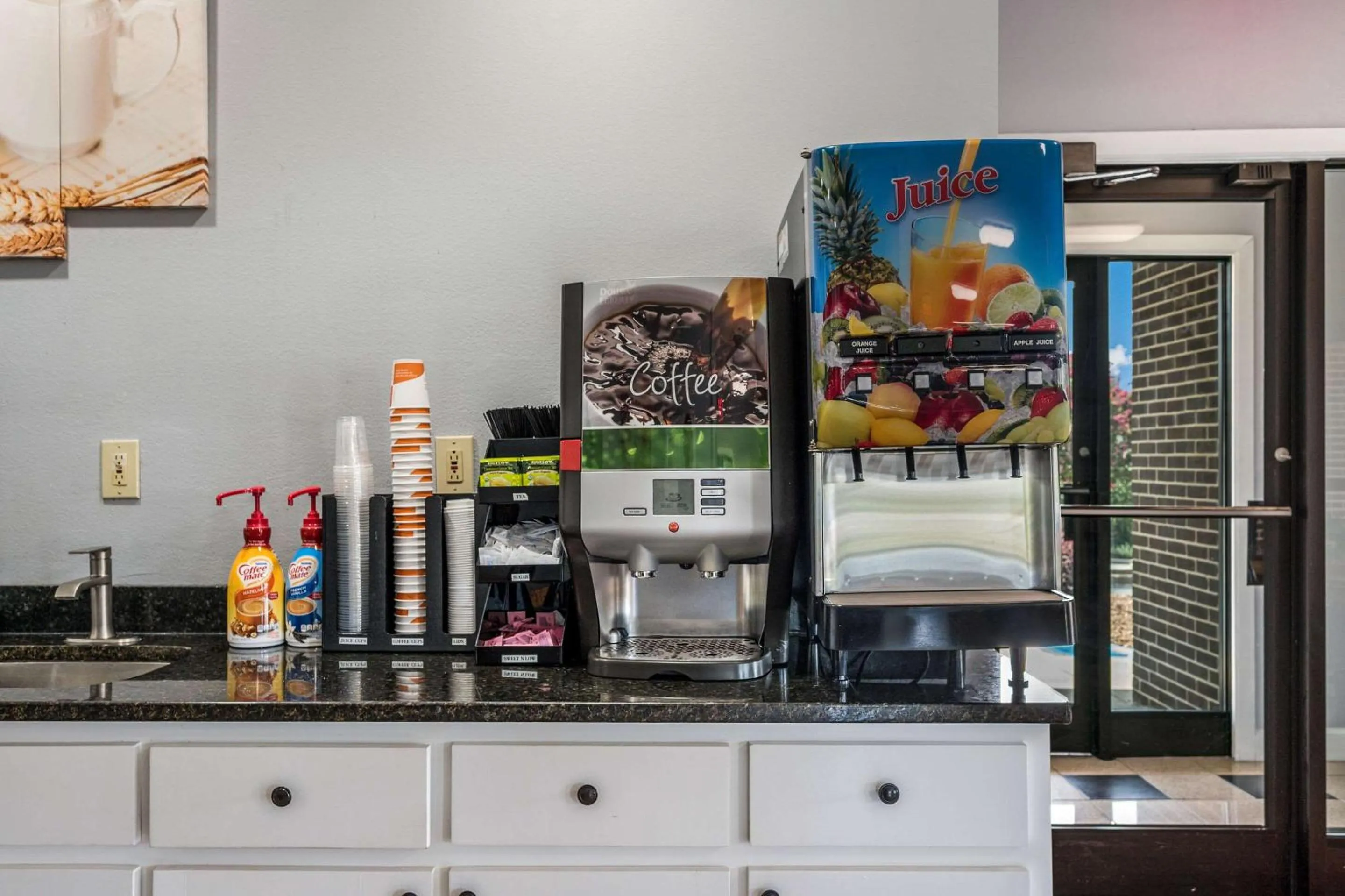 Restaurant/places to eat in Econo Lodge Inn & Suites Huntsville University Area