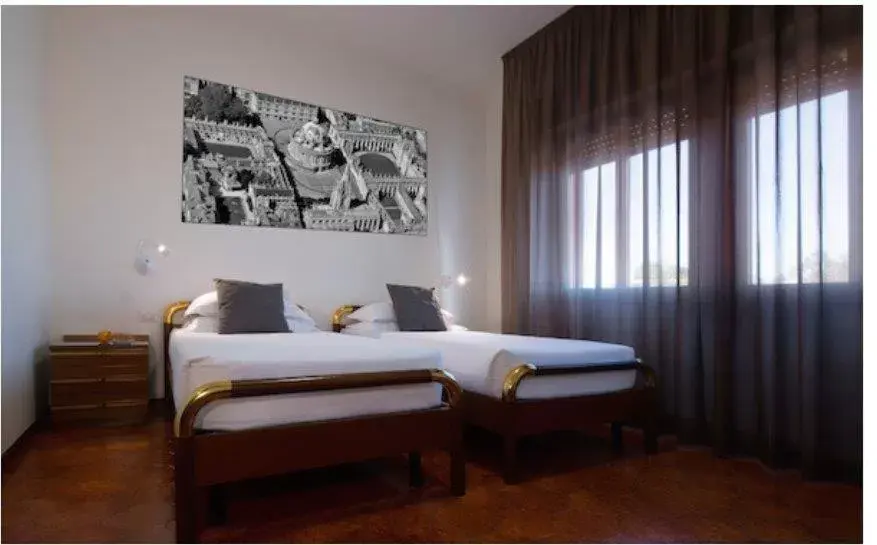 Economy Twin Room - single occupancy in CDH Hotel Modena Economy Twin Room - single occupancy in CDH Hotel Modena