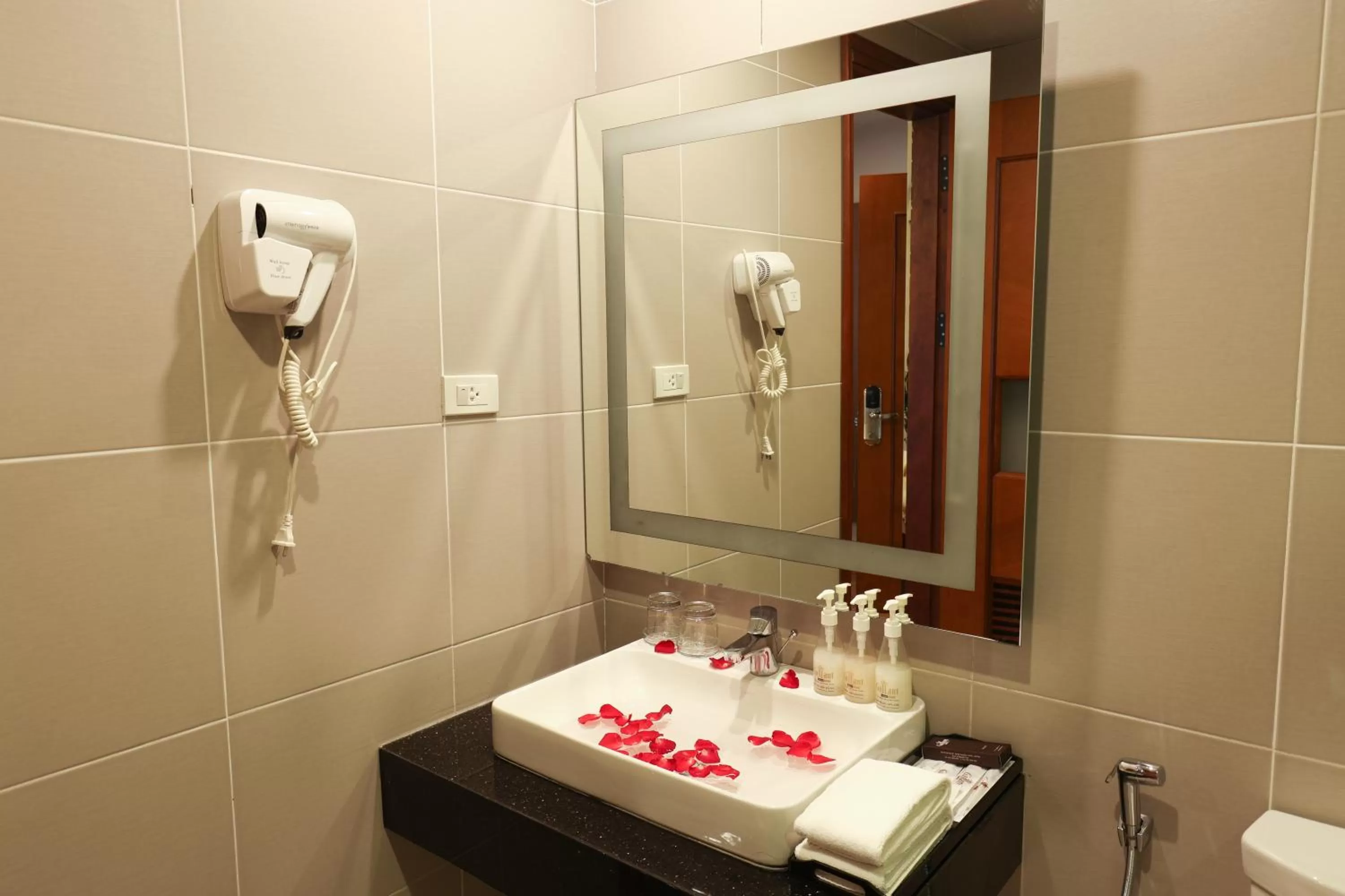 Bathroom in Gallant Hotel