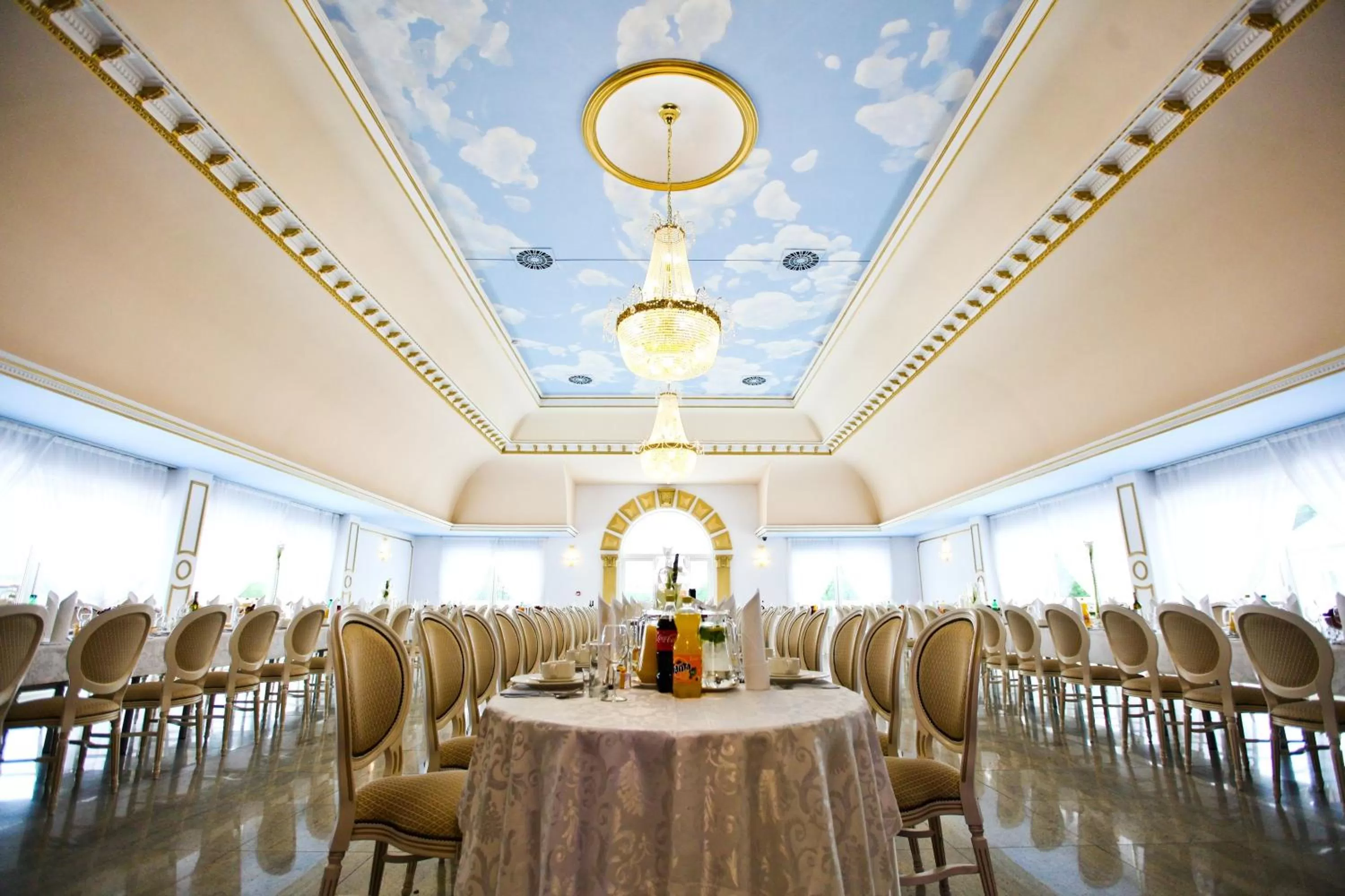 Banquet/Function facilities in Hotel Kiston