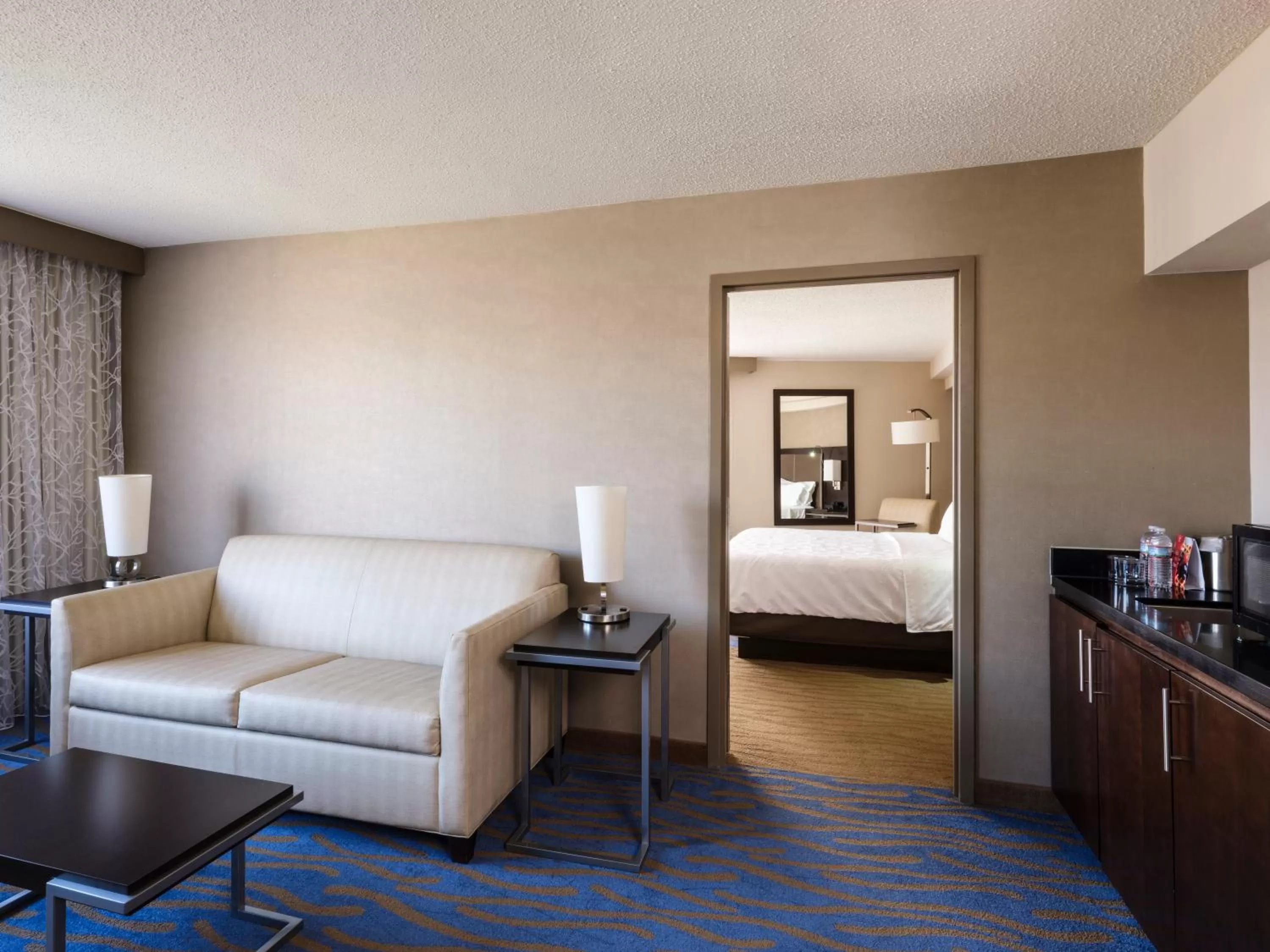 Photo of the whole room, Bed in Holiday Inn Washington Capitol-National Mall by IHG