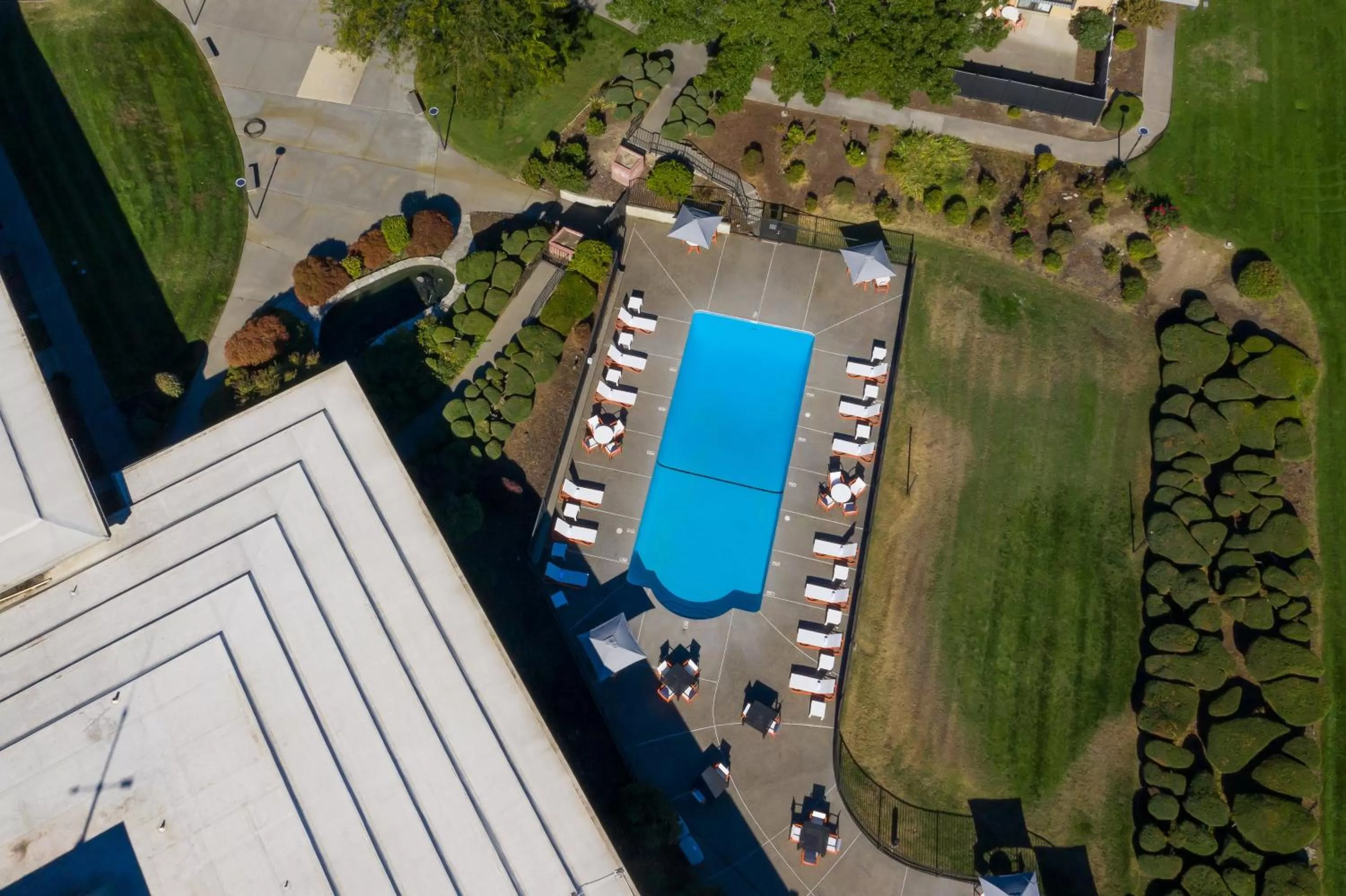 Swimming pool in Holiday Inn Richland on the River by IHG