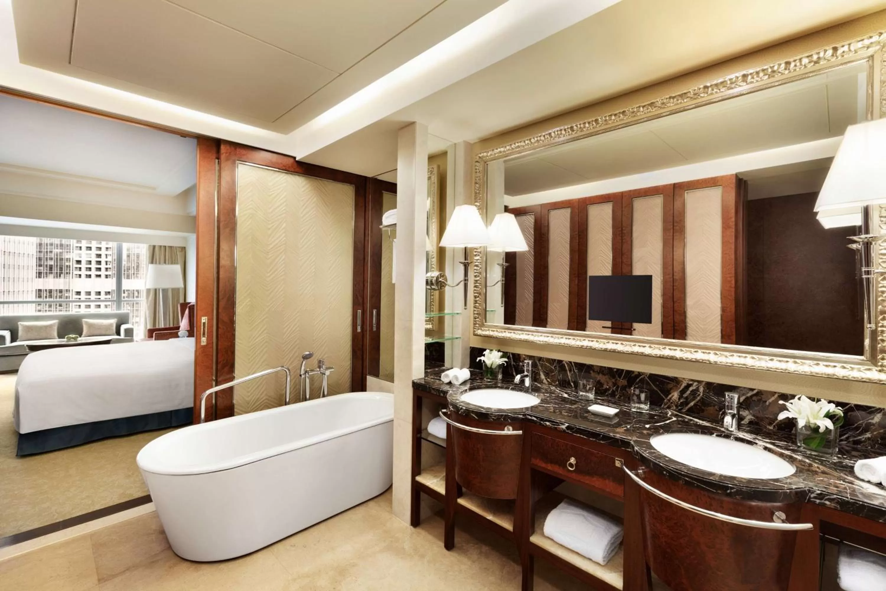 Bathroom in Shangri-La Qingdao