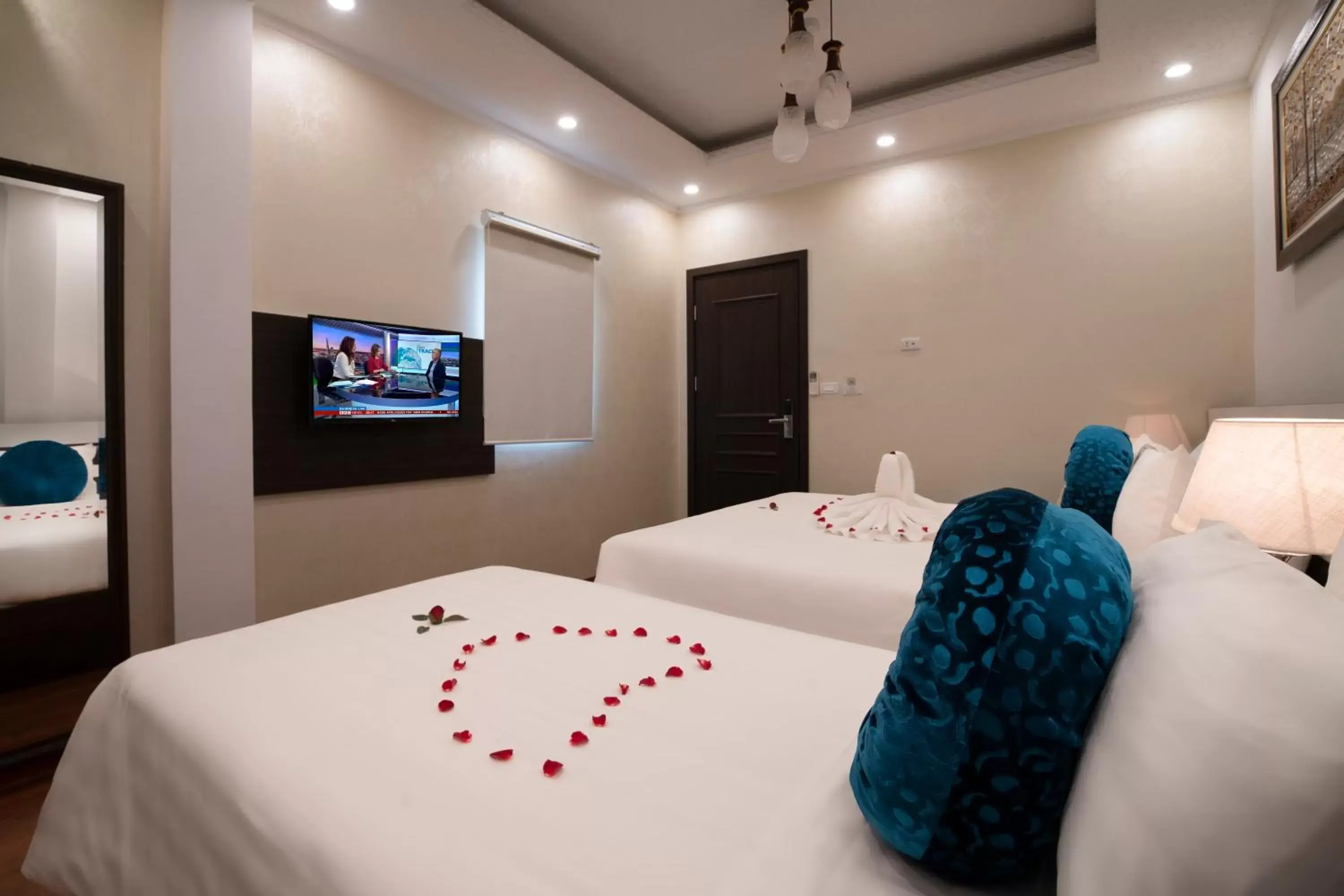 Deluxe Family Room in Le Beryl Hanoi Hotel Deluxe Family Room in Le Beryl Hanoi Hotel