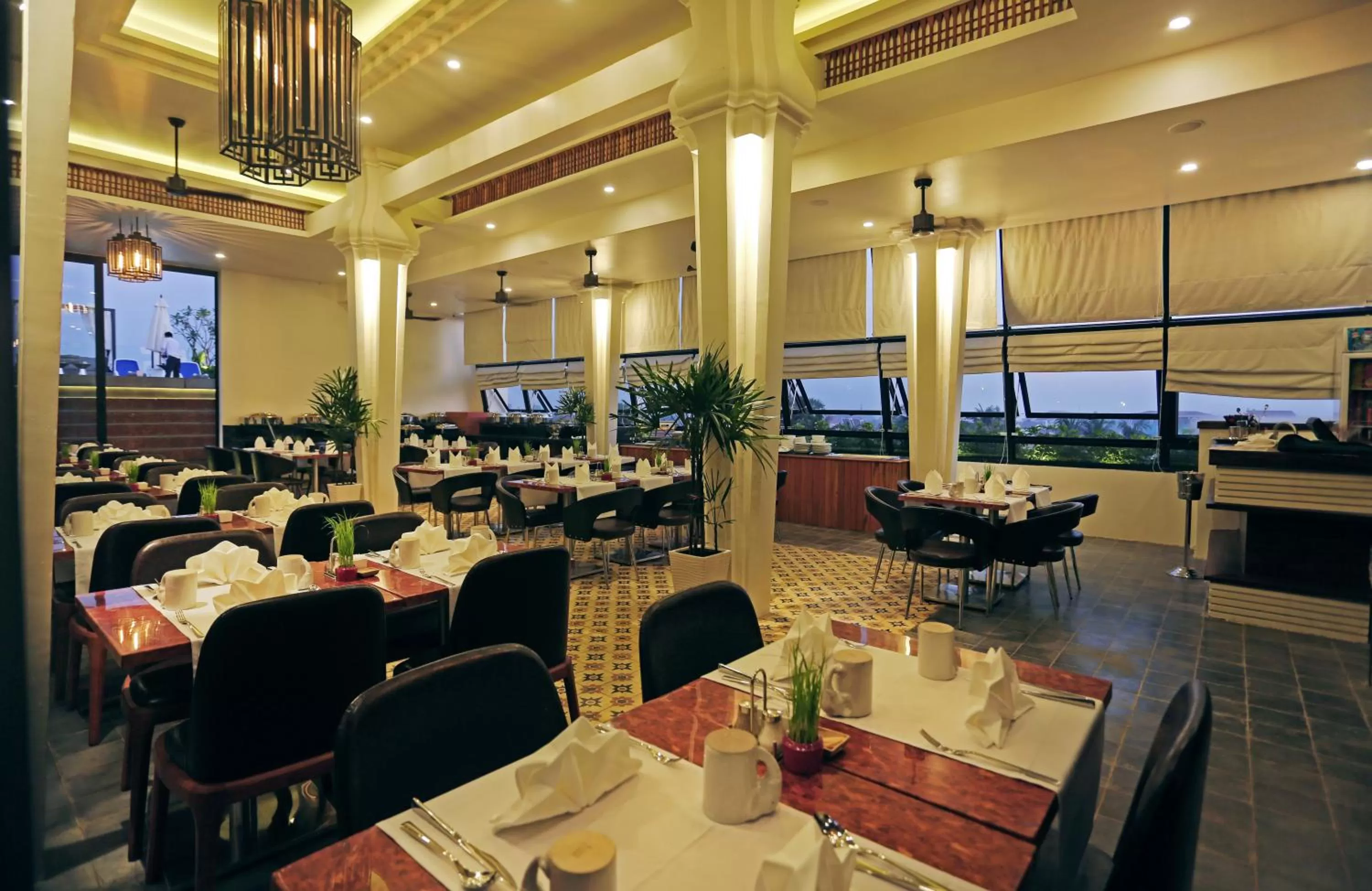 Restaurant/places to eat in HARI Residence & Spa