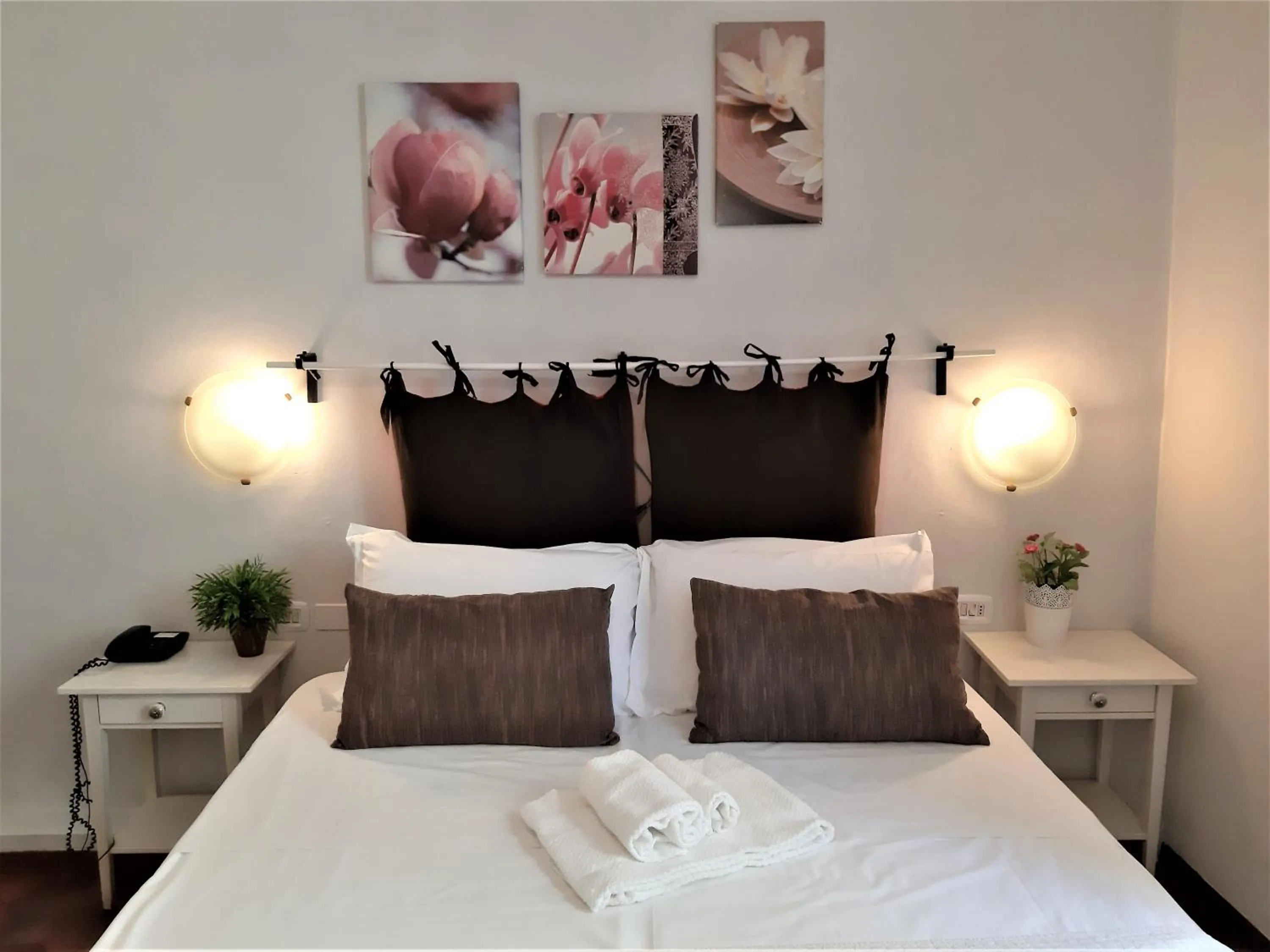 Bed in Hotel Victoria