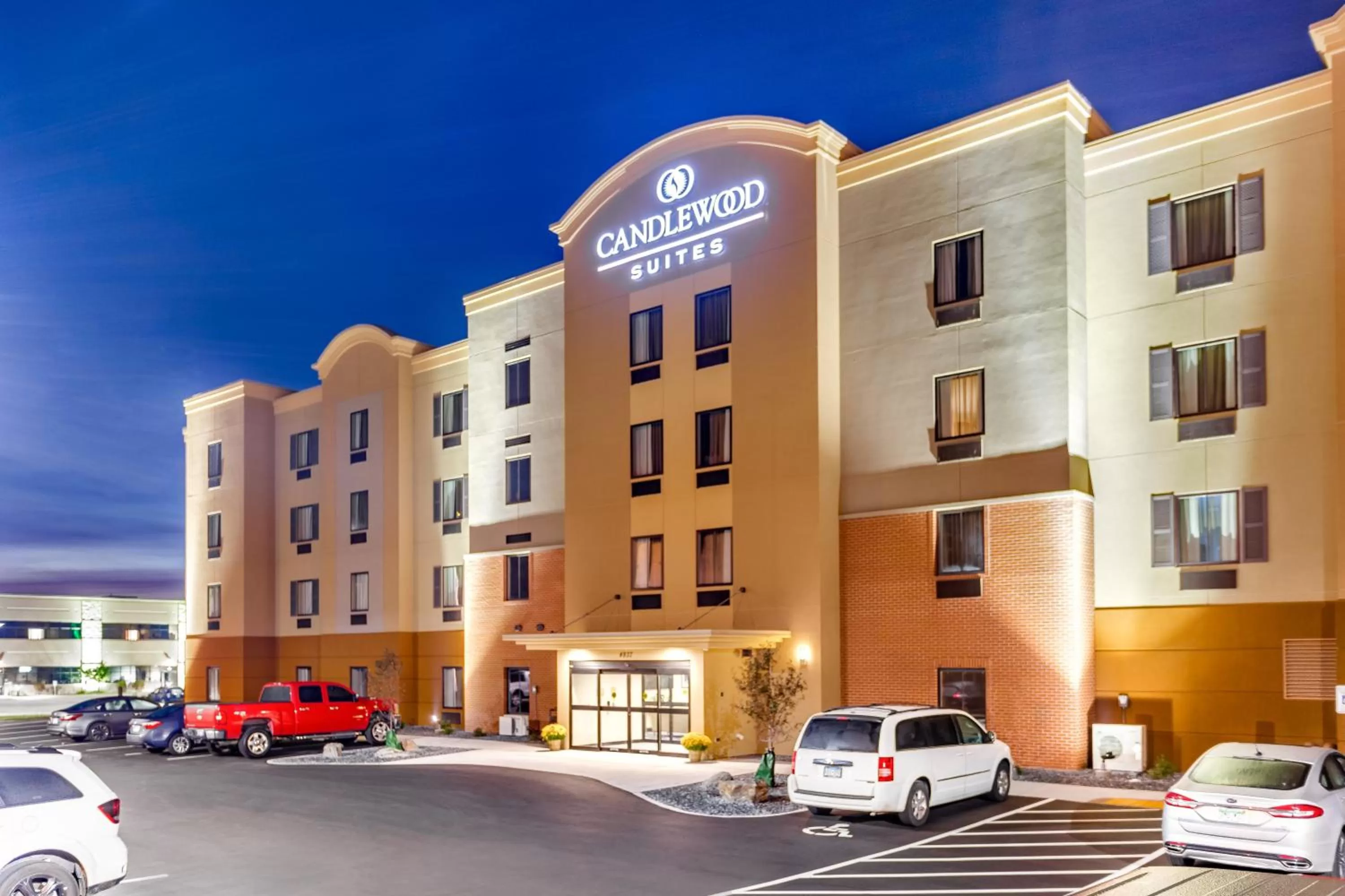 Property building in Candlewood Suites Eau Claire I-94 by IHG
