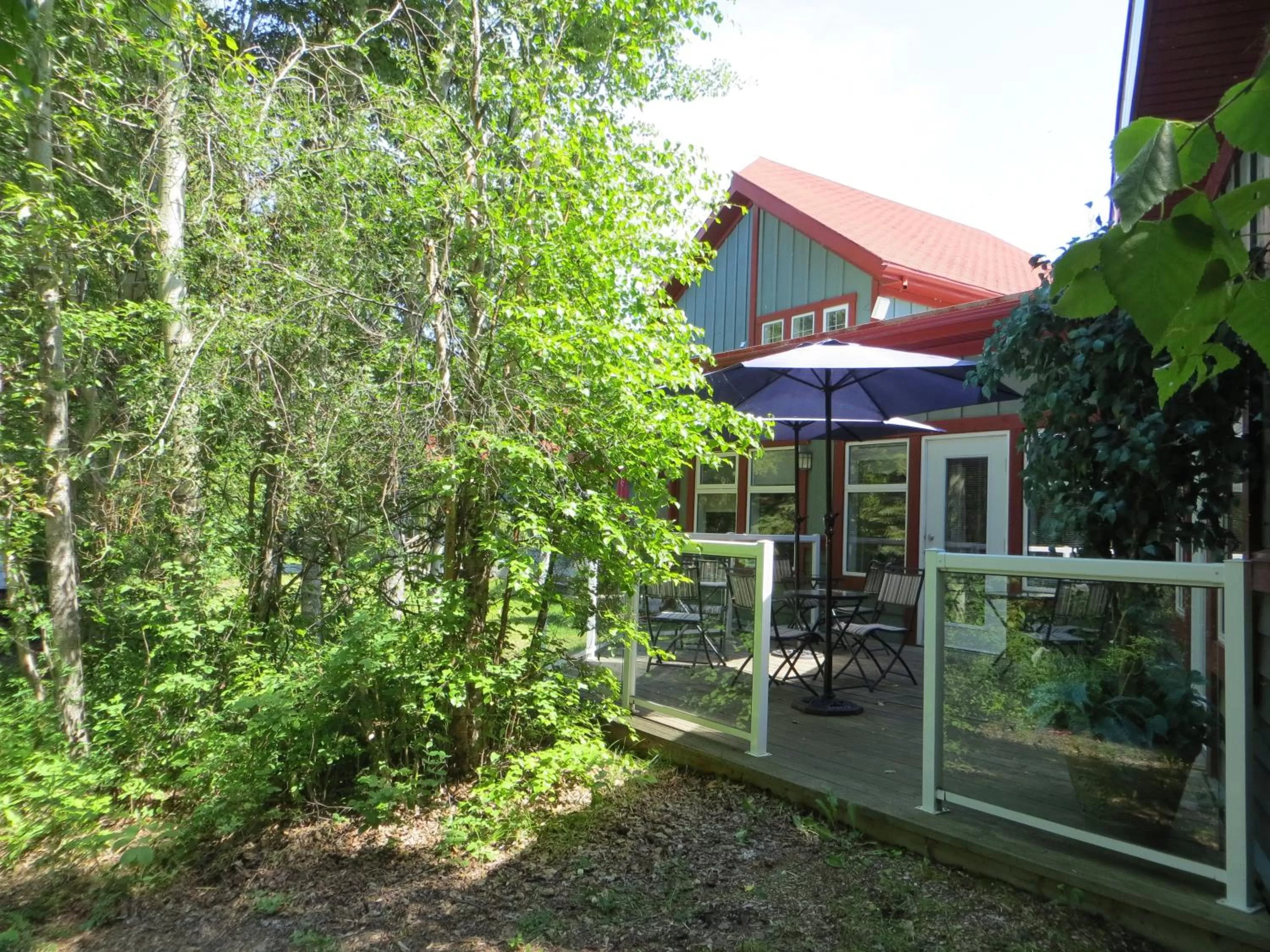 Patio in Village Creek Country Inn