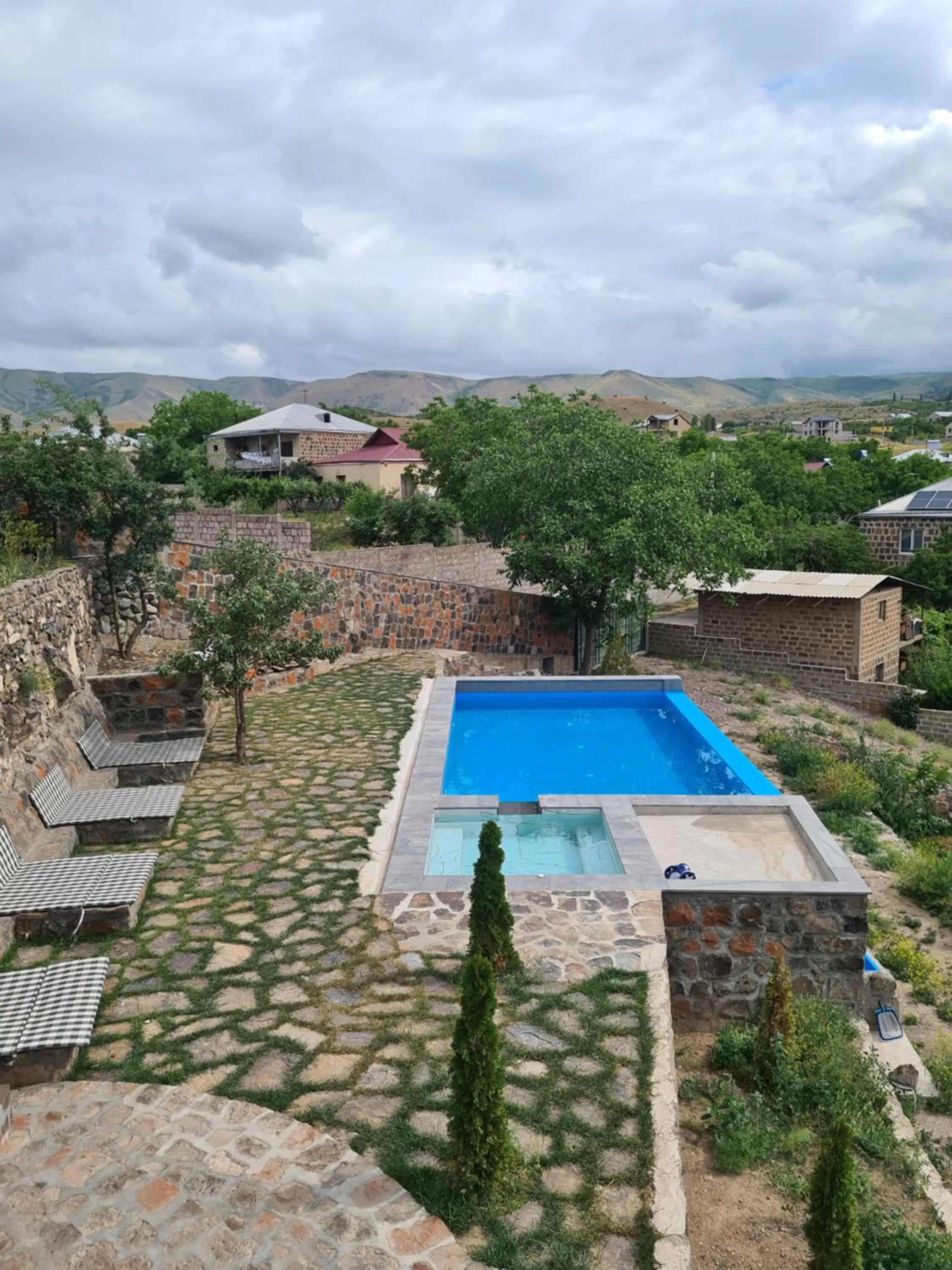 Swimming pool in NorDar