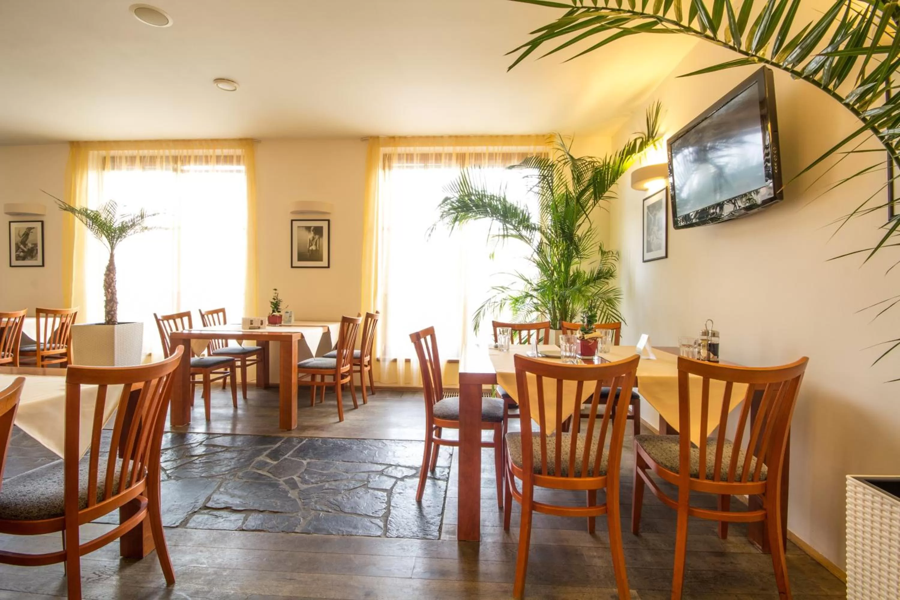 Restaurant/Places to Eat in Hotel Maroli Mikulov