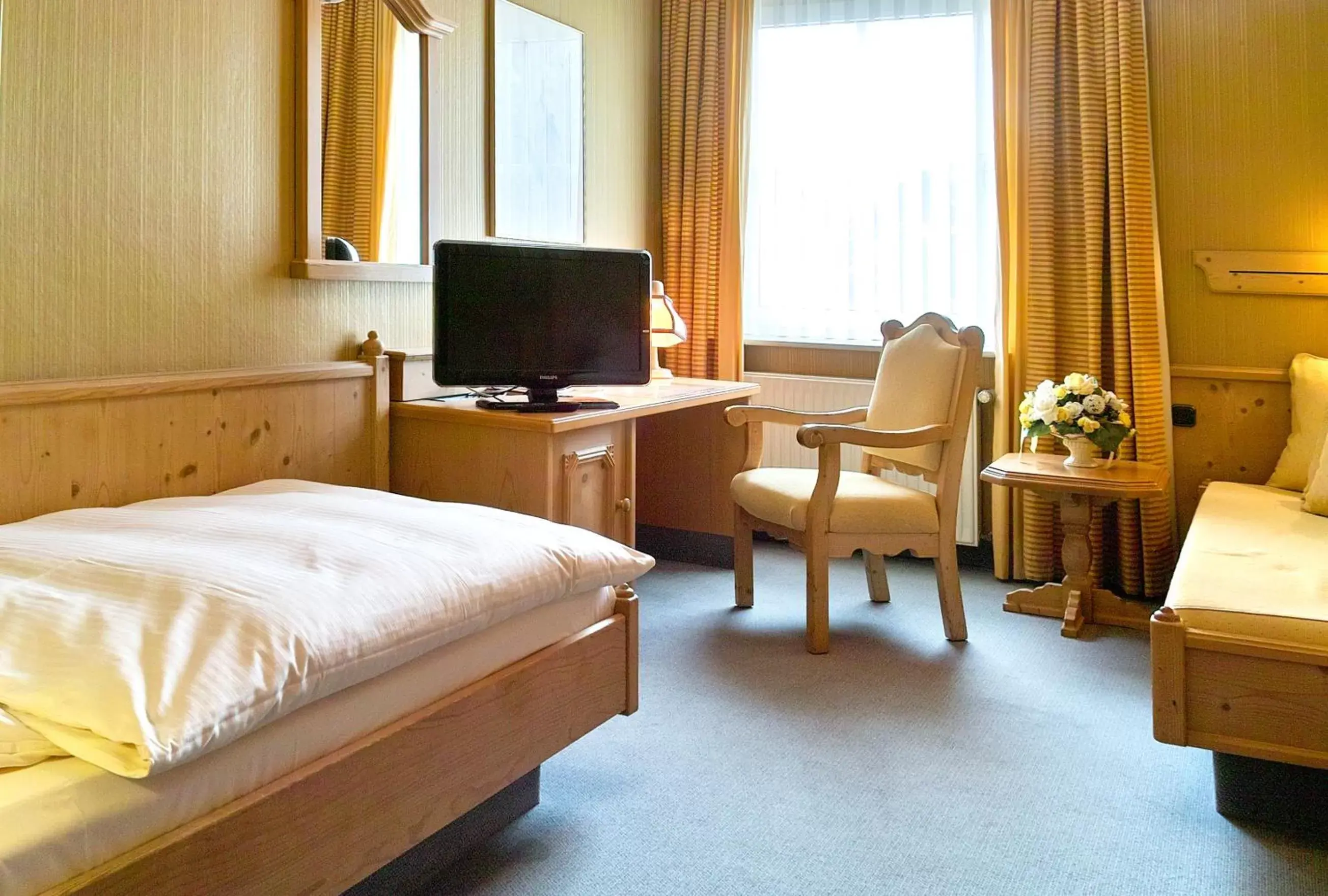 Standard Twin Room in Hotel Falter Standard Twin Room in Hotel Falter