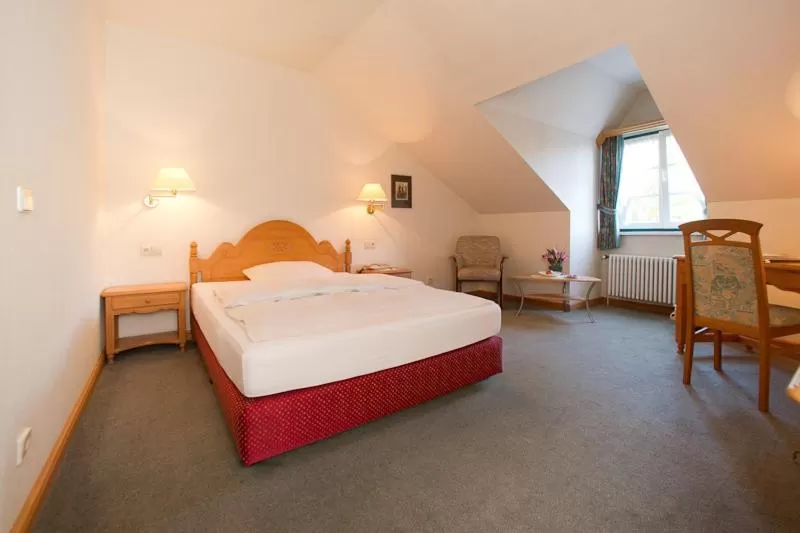 Photo of the whole room, Bed in Hotel Aselager Mühle