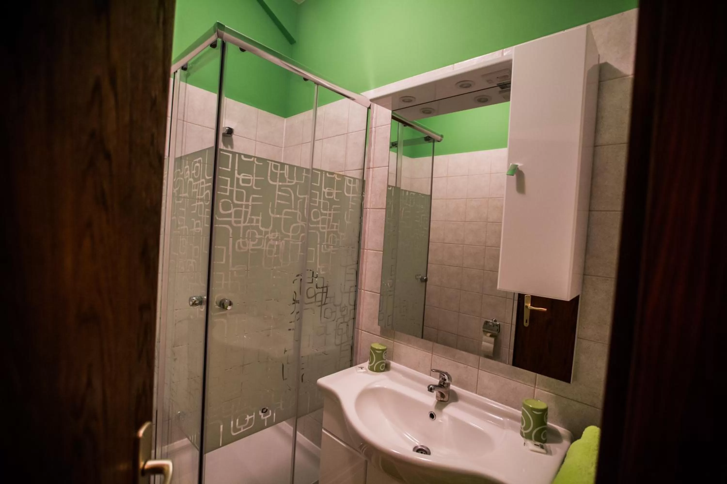 Bathroom in Rooms Lišnić