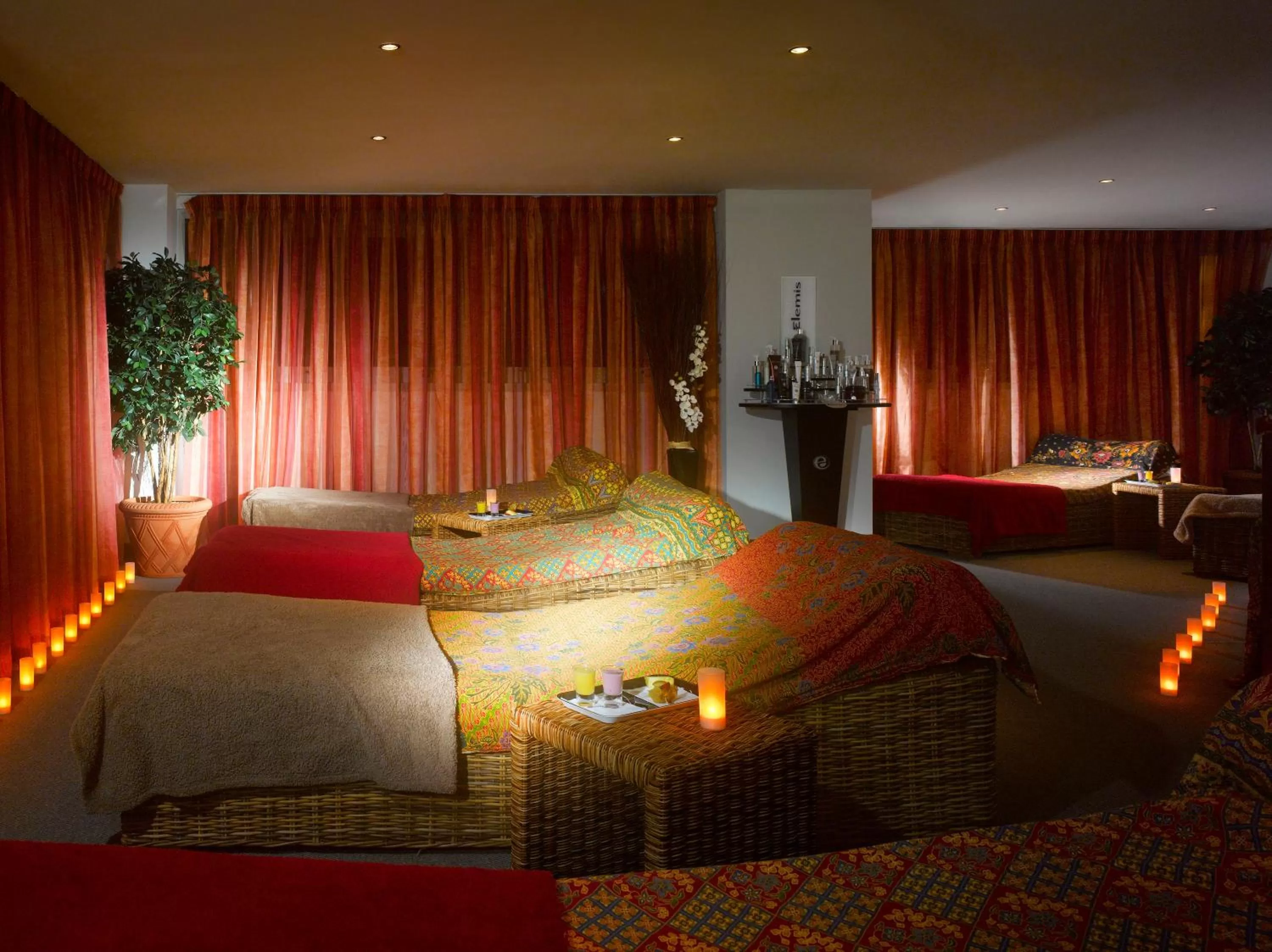 Spa and wellness centre/facilities, Bed in Radisson Blu Hotel, Cork