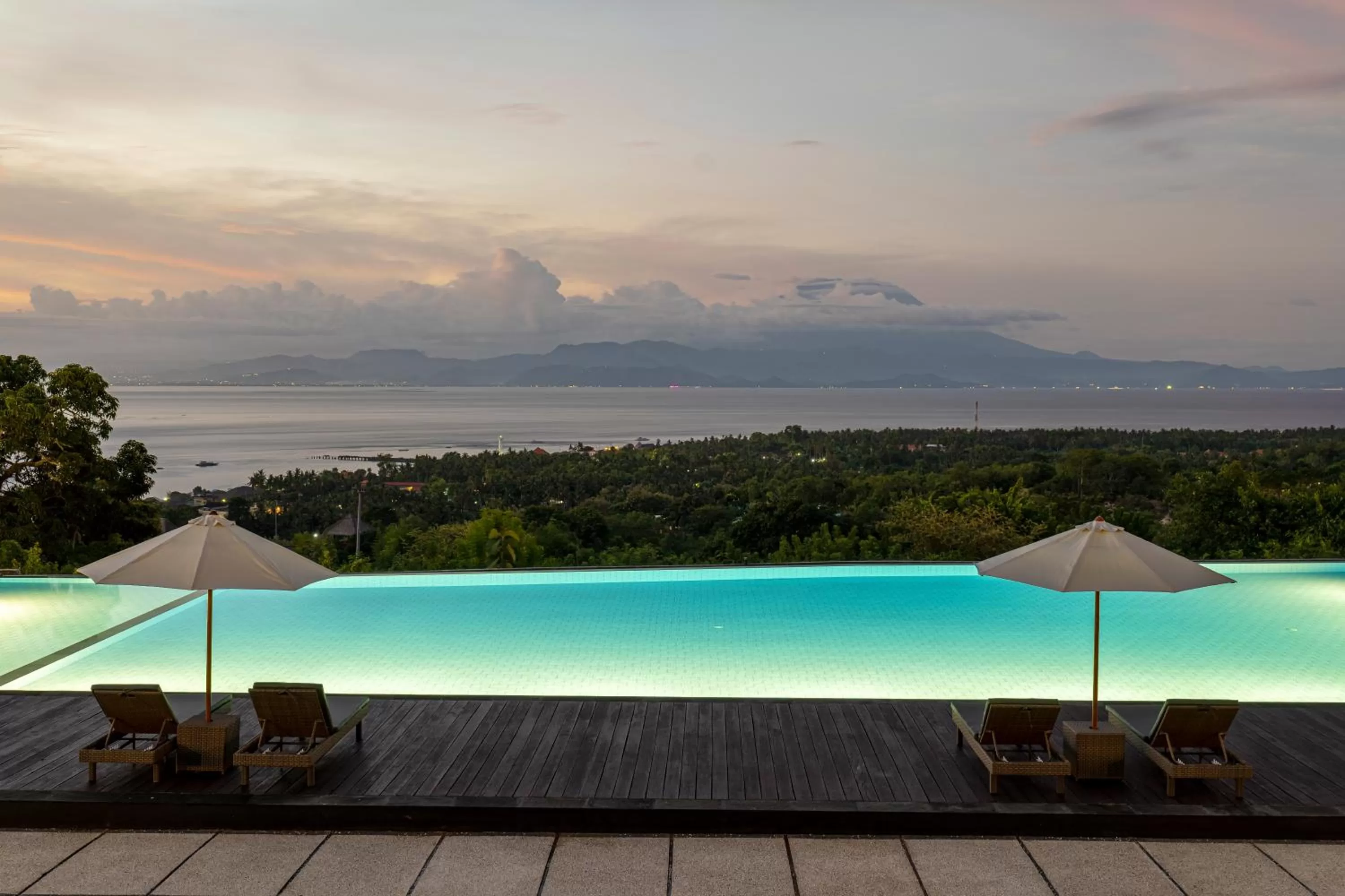 Swimming pool in Semabu Hills Hotel Nusa Penida