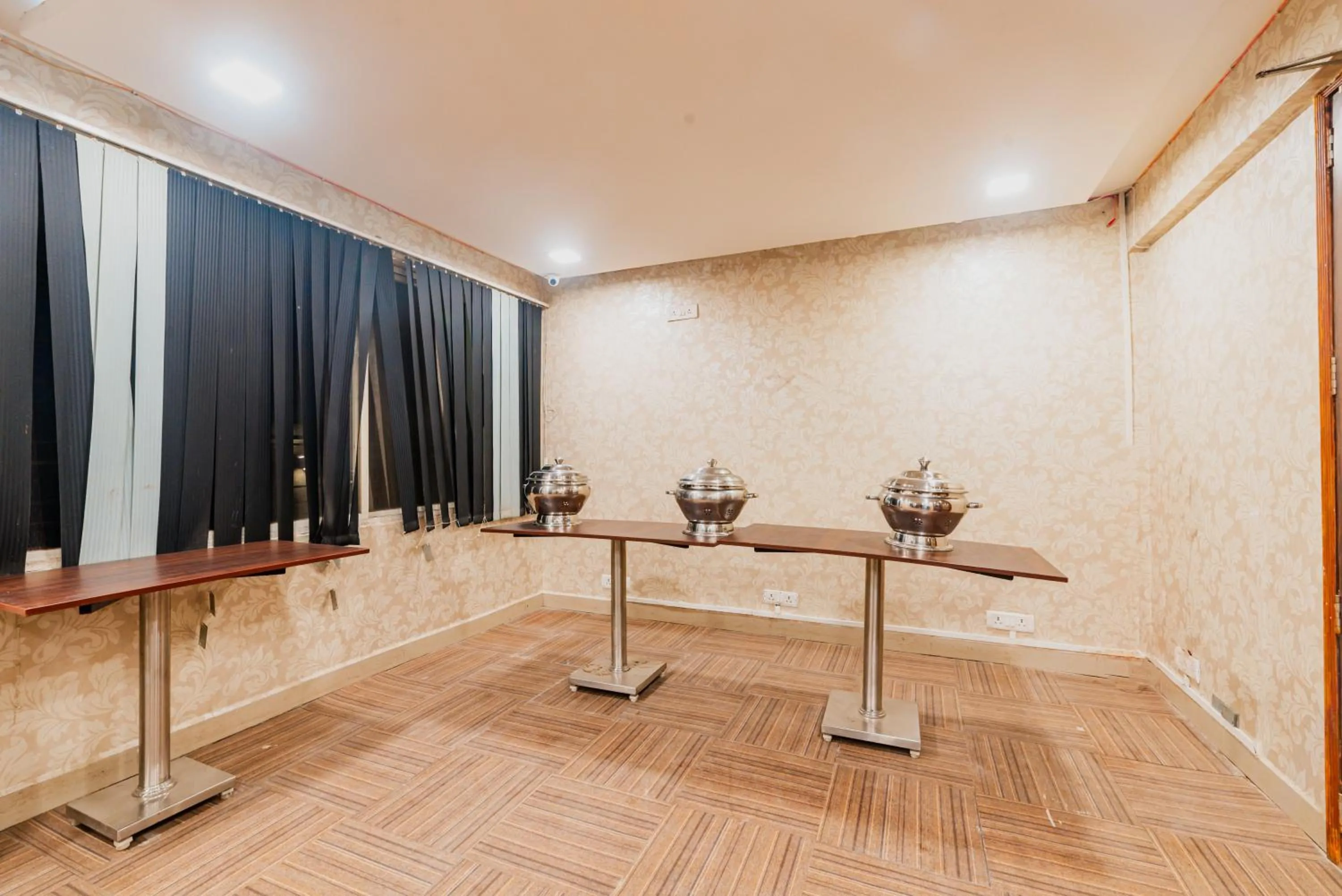 Dining area in Treebo Trend Spring Brooks - Koregaon Park