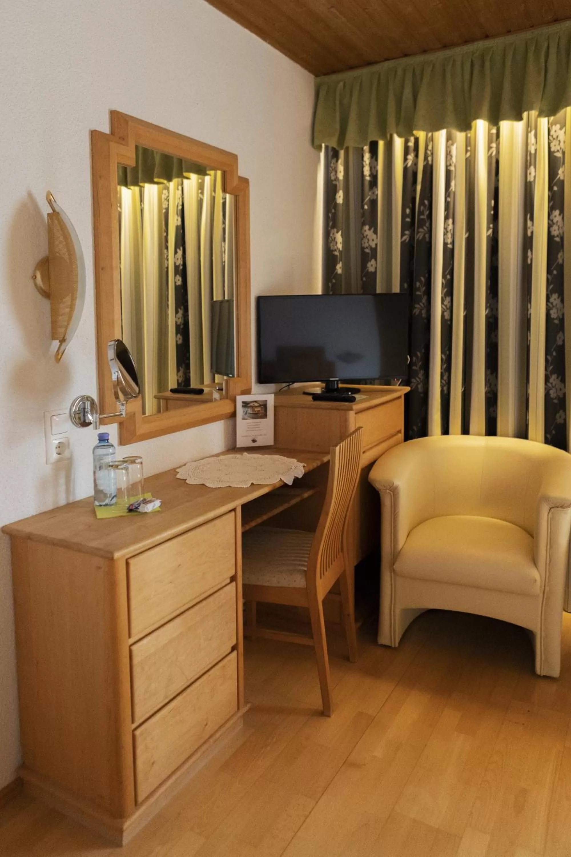 Bed in Hotel Paradiesquelle