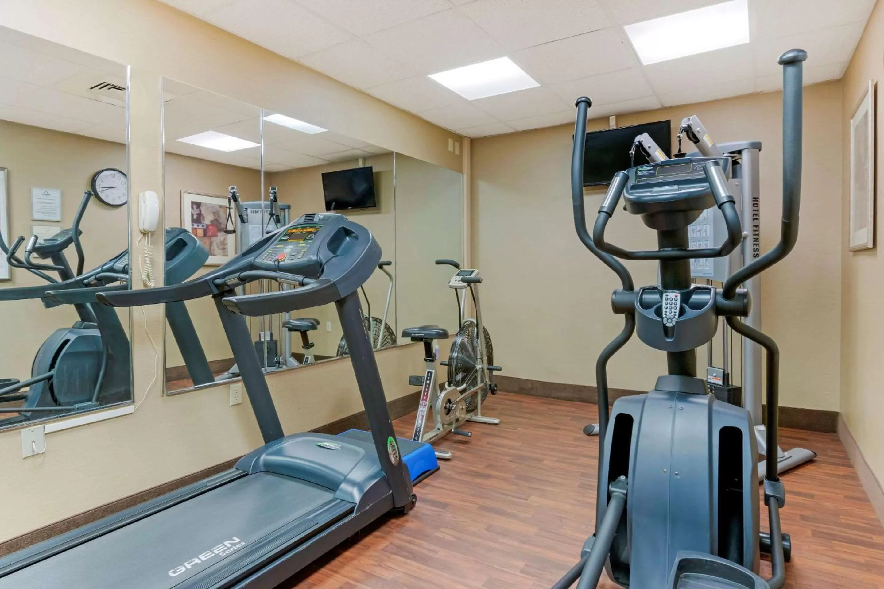 Fitness centre/facilities in Comfort Inn Mechanicsburg - Harrisburg South